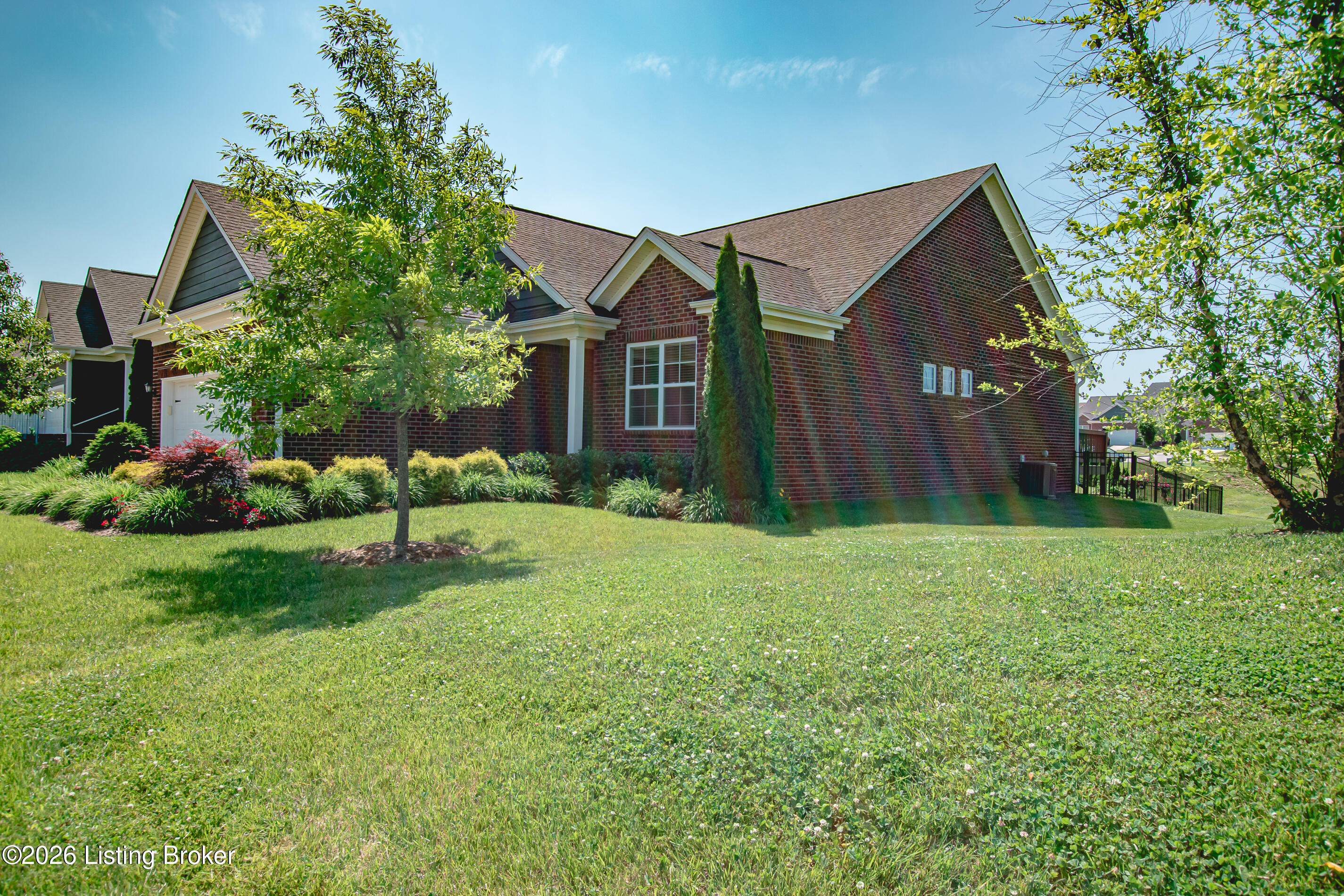 10104 Cedar Garden Dr Property Photo 13