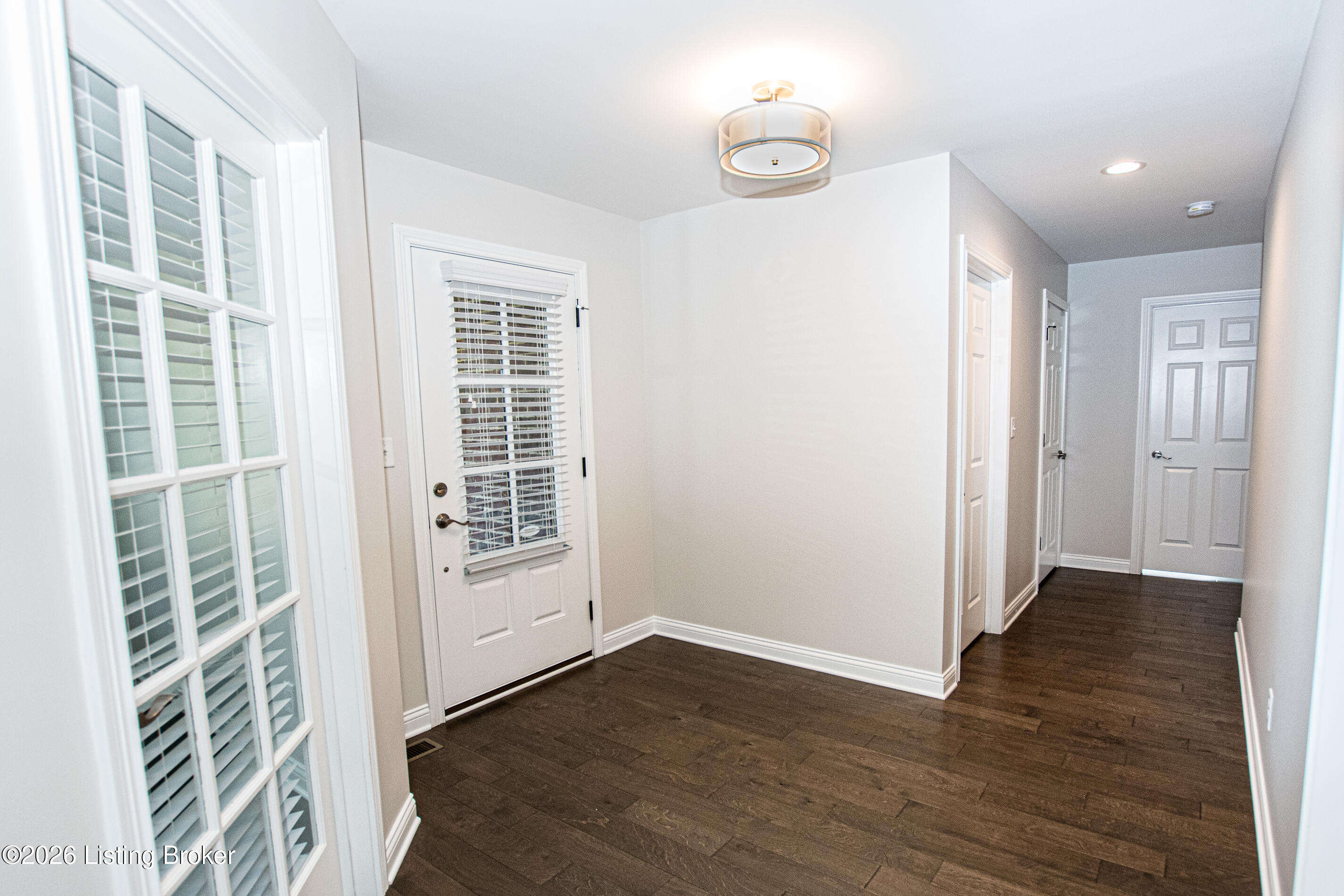 10104 Cedar Garden Dr Property Photo 16