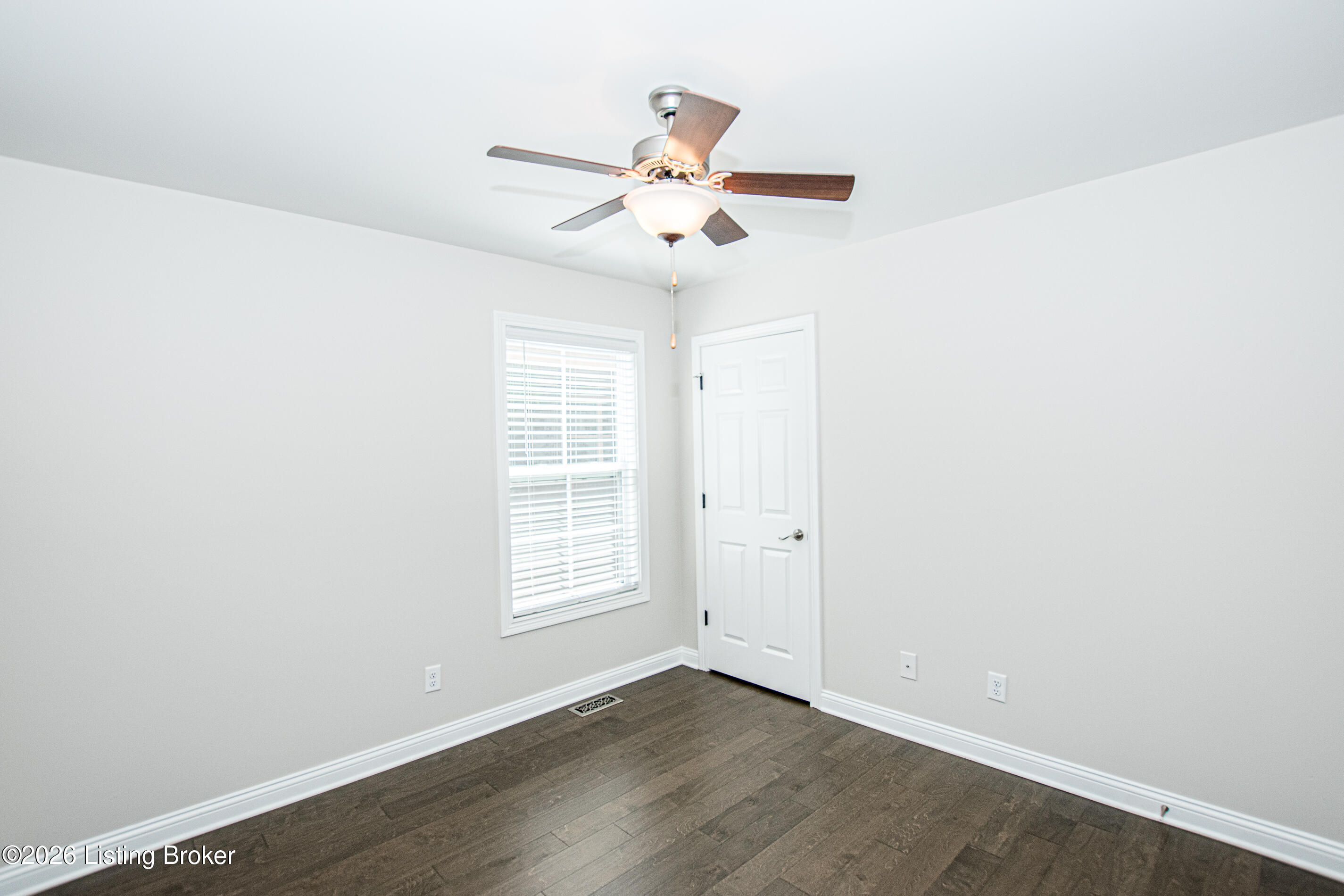 10104 Cedar Garden Dr Property Photo 28
