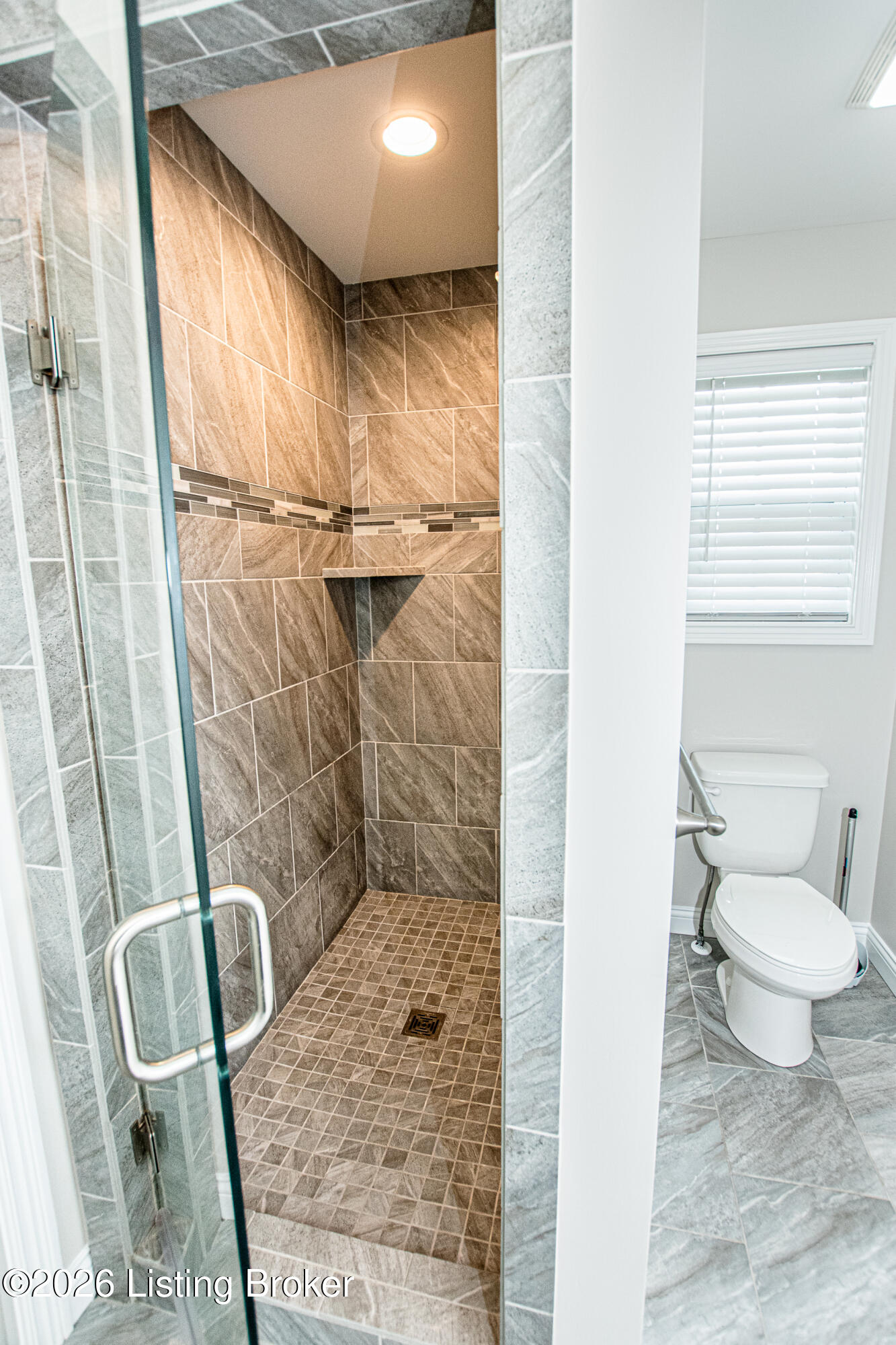 10104 Cedar Garden Dr Property Photo 39