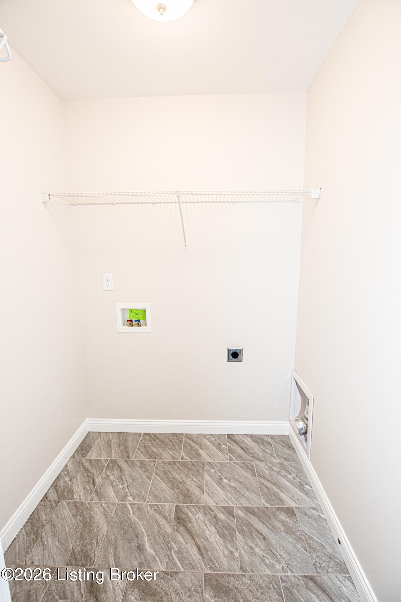 10104 Cedar Garden Dr Property Photo 44