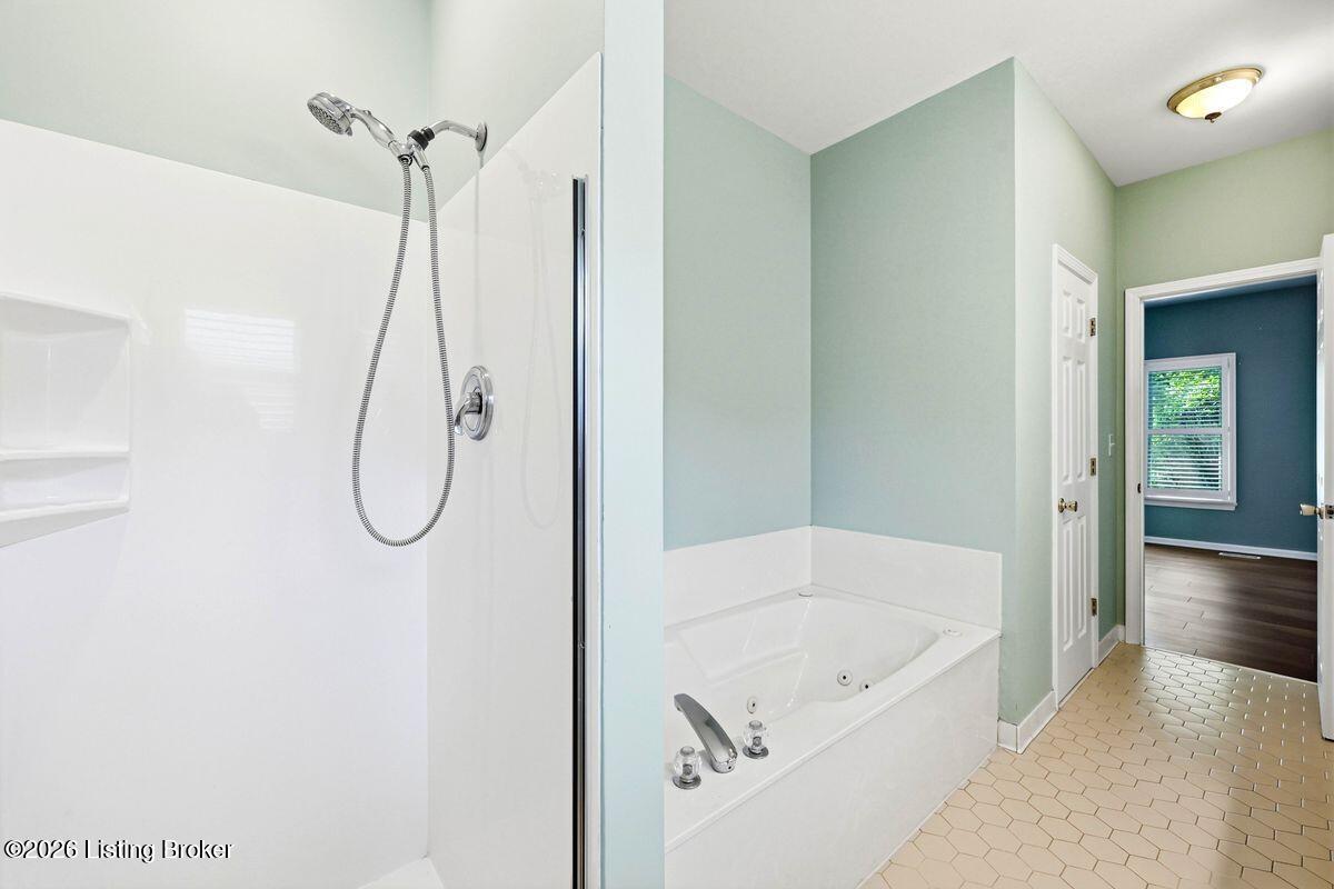 8011 Cedar Glen Ln Property Photo 20