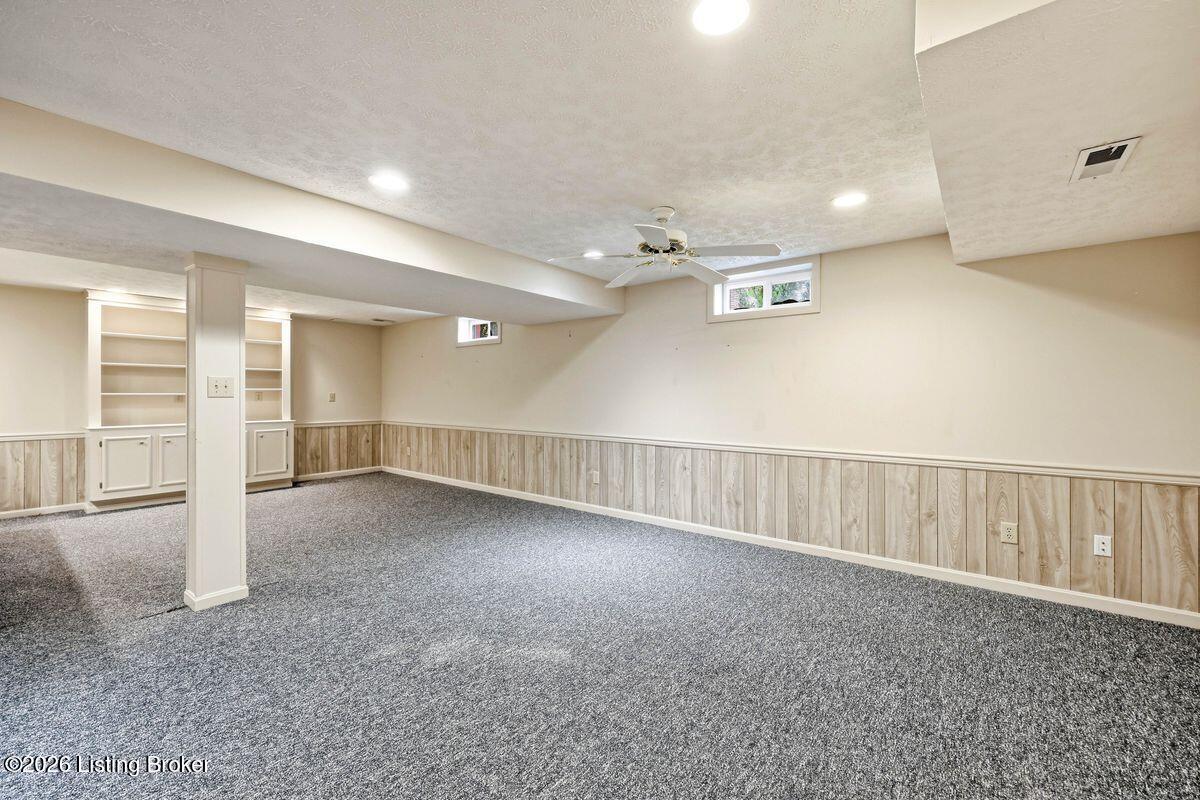 8011 Cedar Glen Ln Property Photo 30
