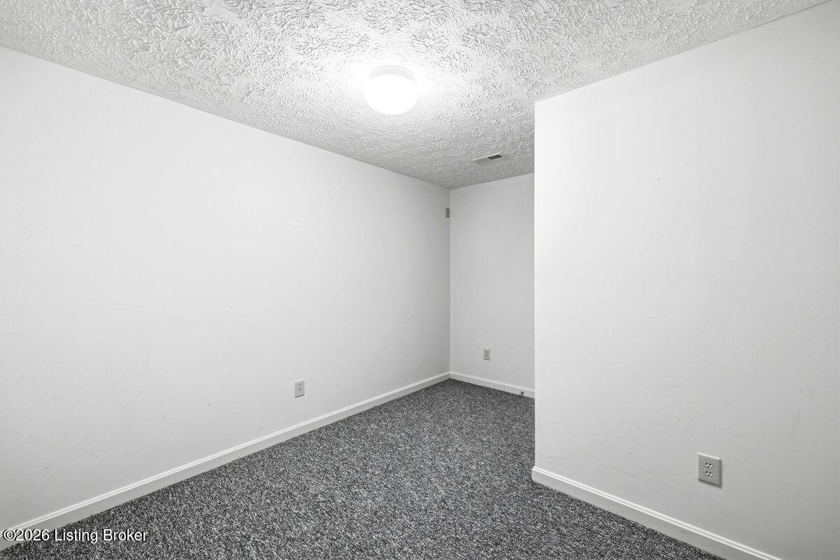 8011 Cedar Glen Ln Property Photo 40