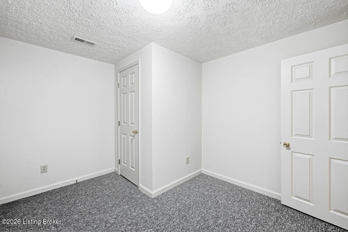 8011 Cedar Glen Ln Property Photo 41