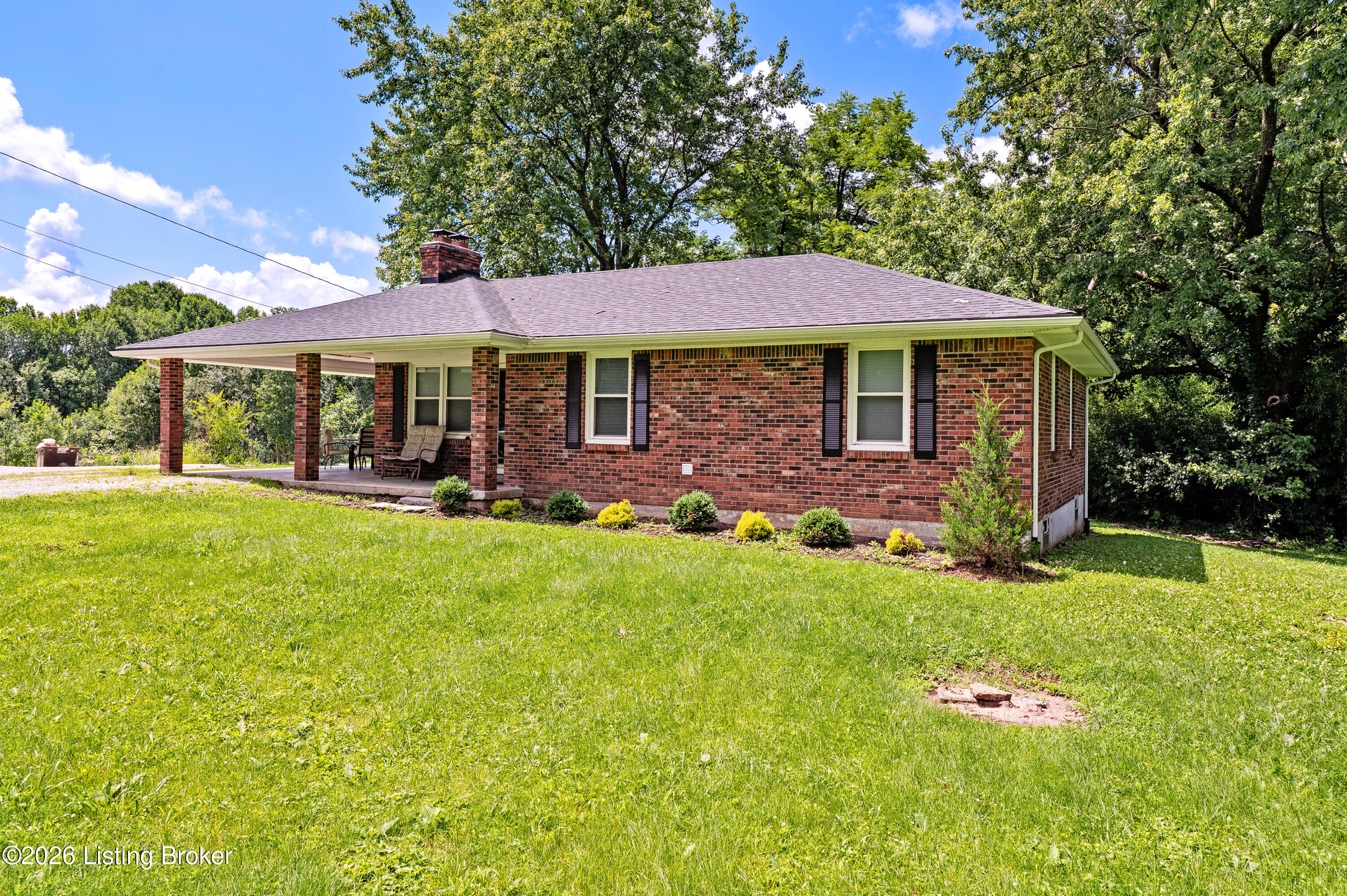 3625 New Shepherdsville Rd Property Photo 3