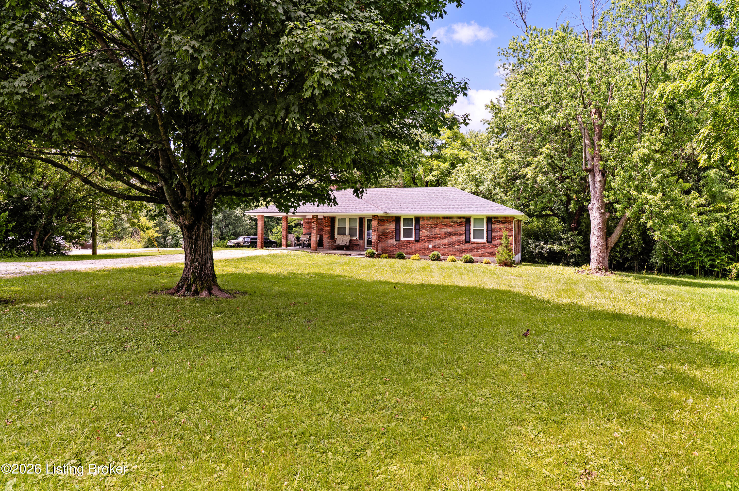 3625 New Shepherdsville Rd Property Photo 4