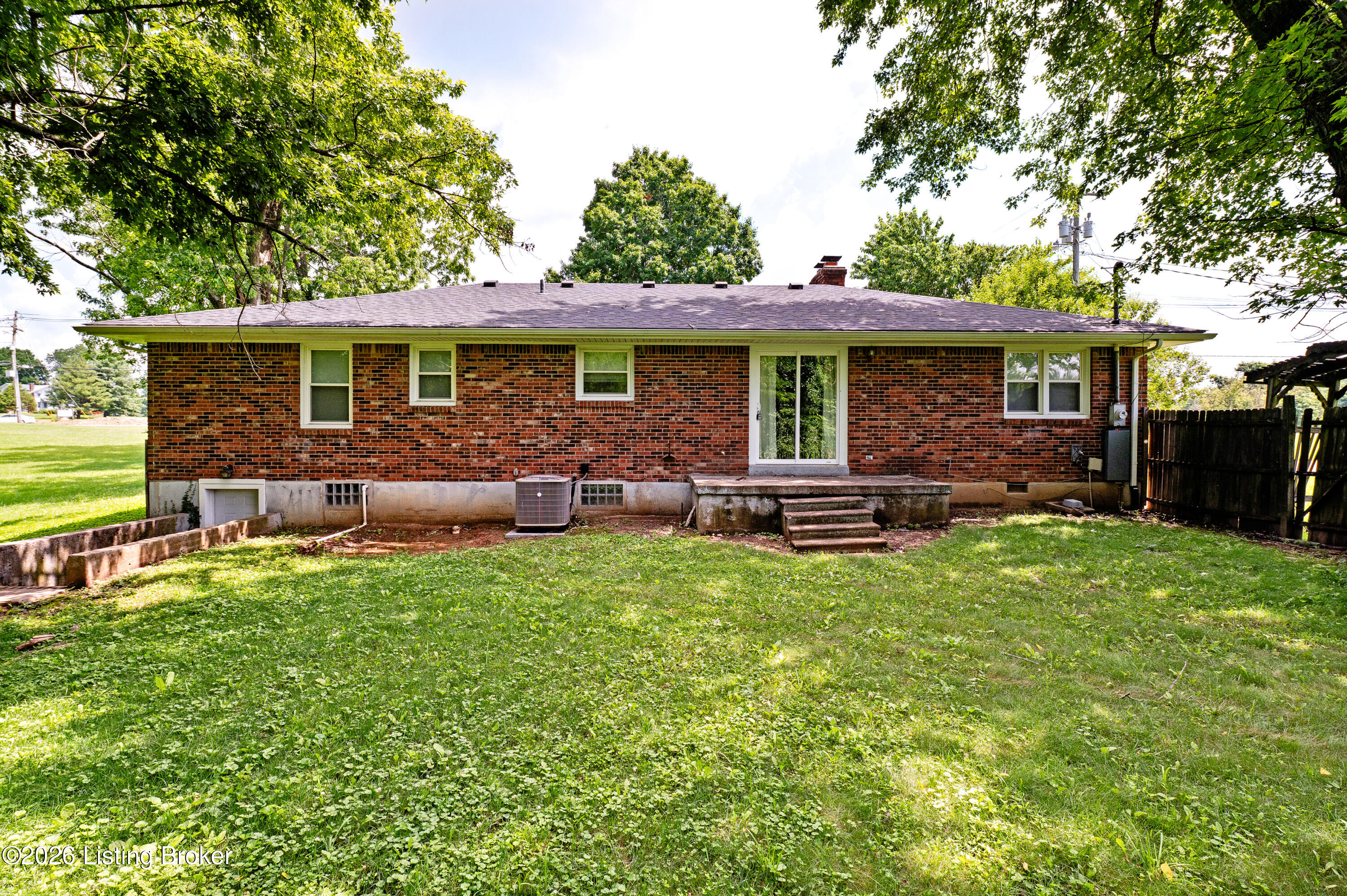 3625 New Shepherdsville Rd Property Photo 37