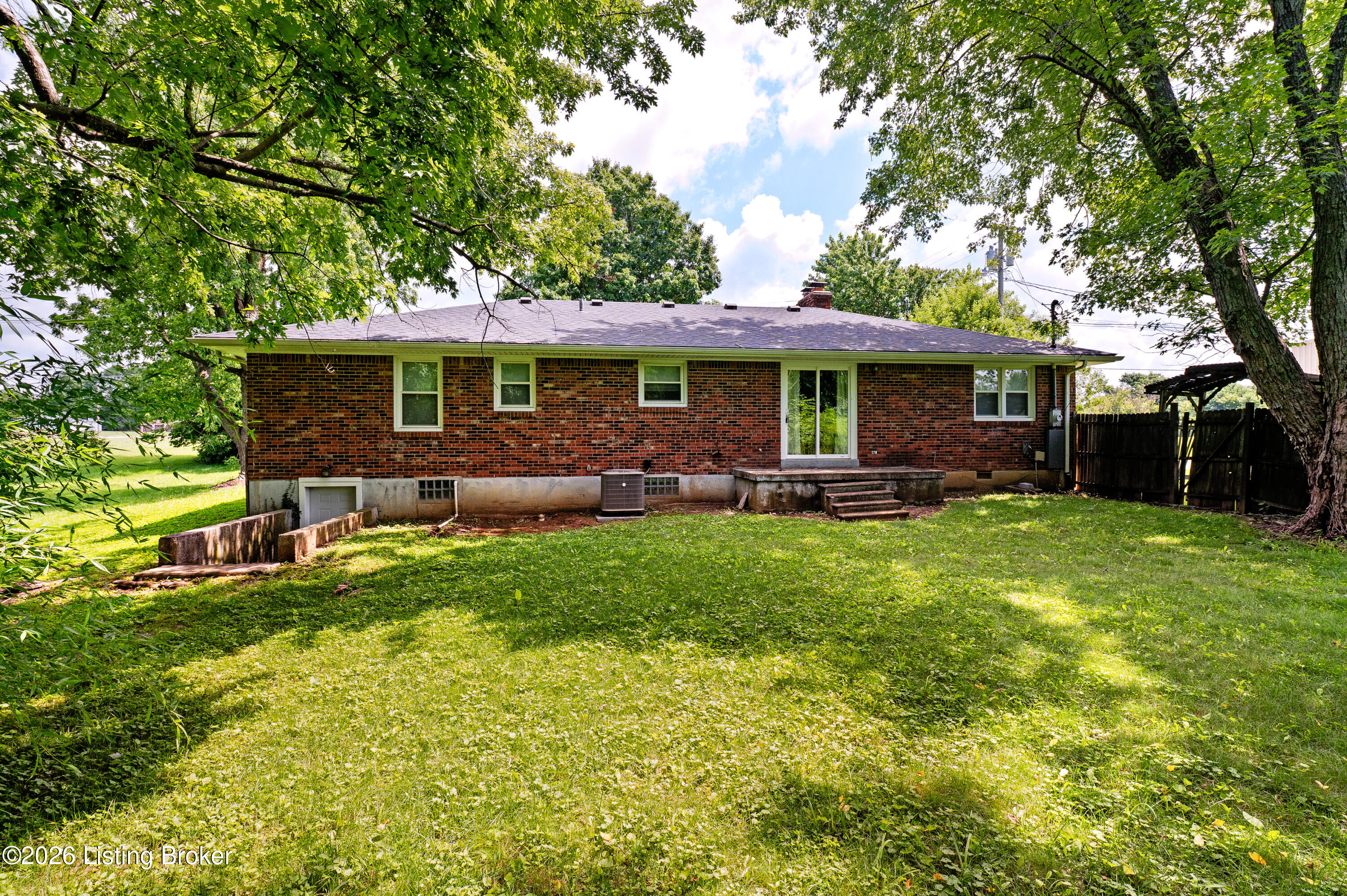 3625 New Shepherdsville Rd Property Photo 38