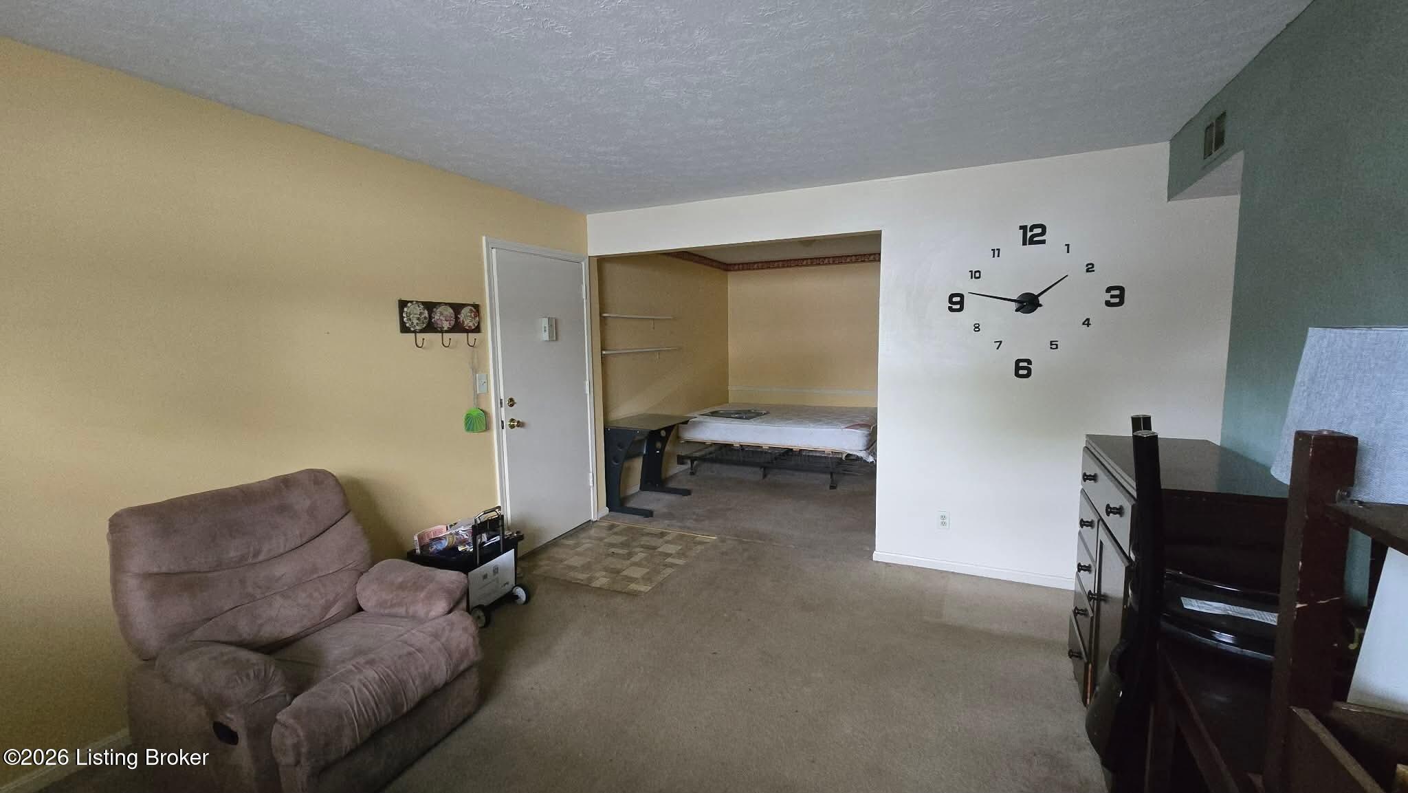 306 Chanel Ct Apt 4 Property Photo 3
