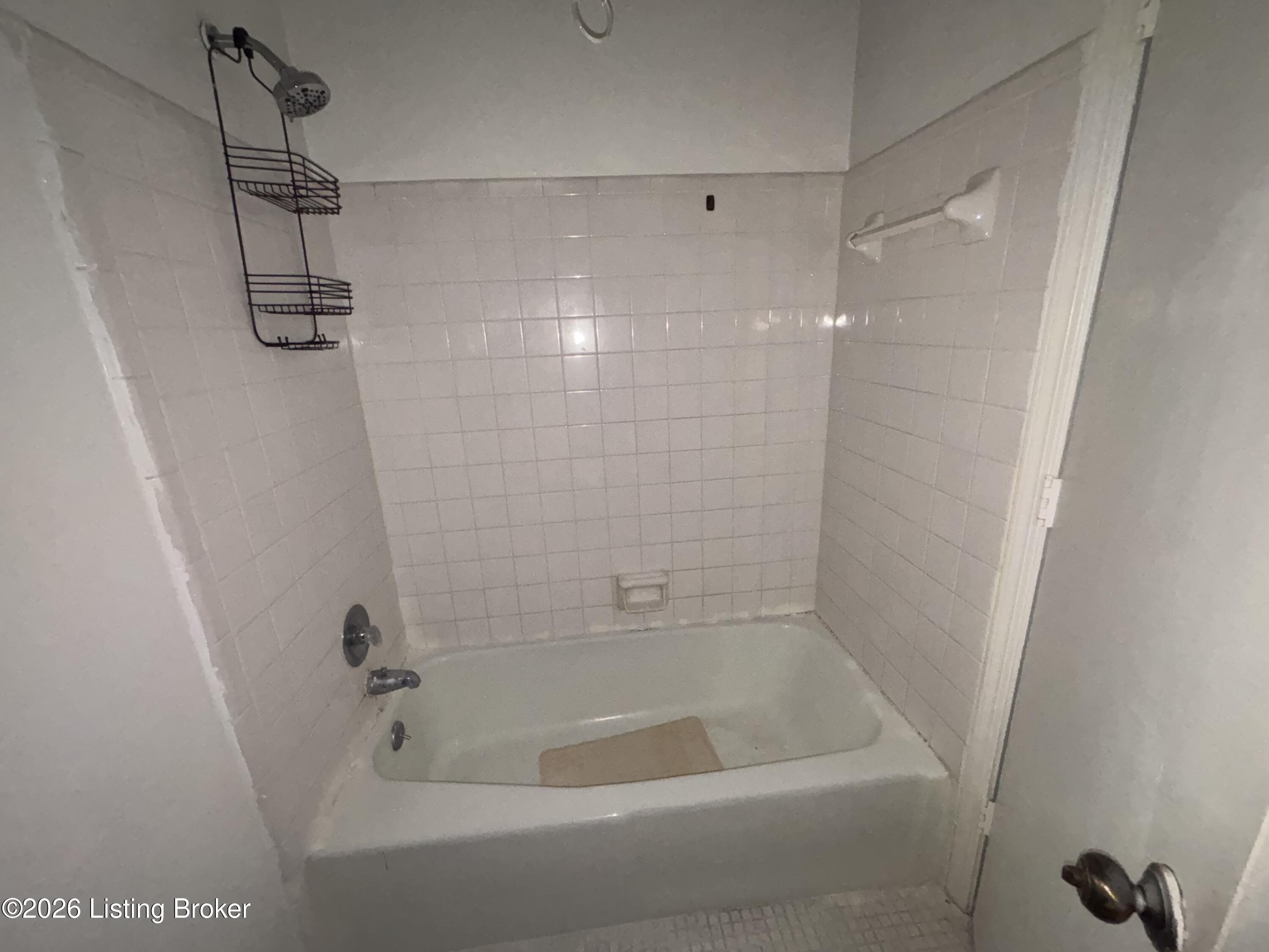 306 Chanel Ct Apt 4 Property Photo 10