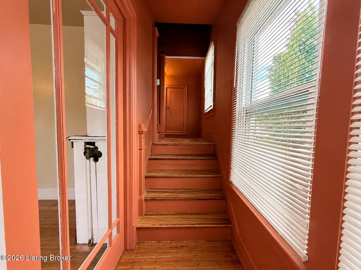 300 Glendora Ave Property Photo 15