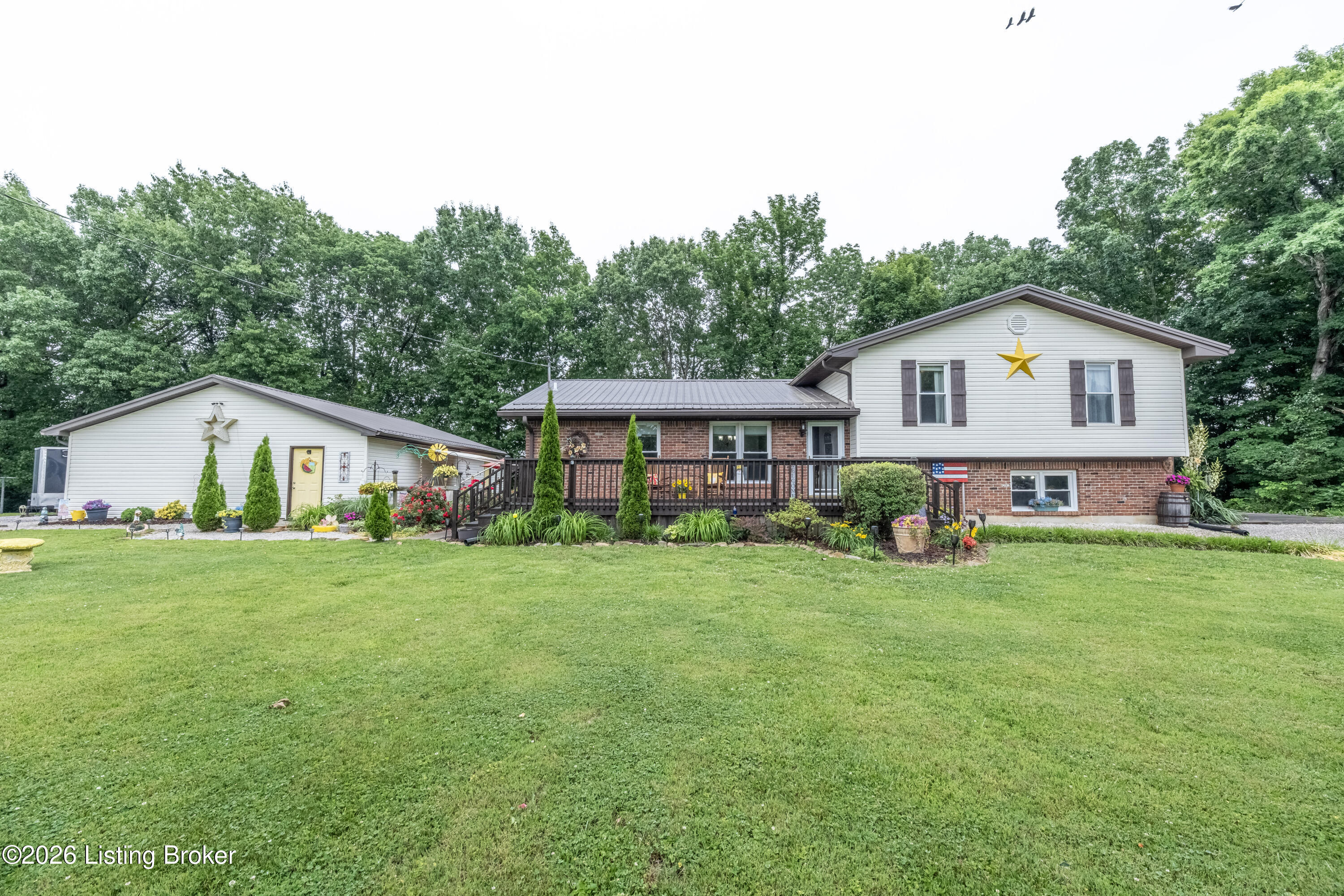 2385 Cannons Pt Ln Property Photo 1
