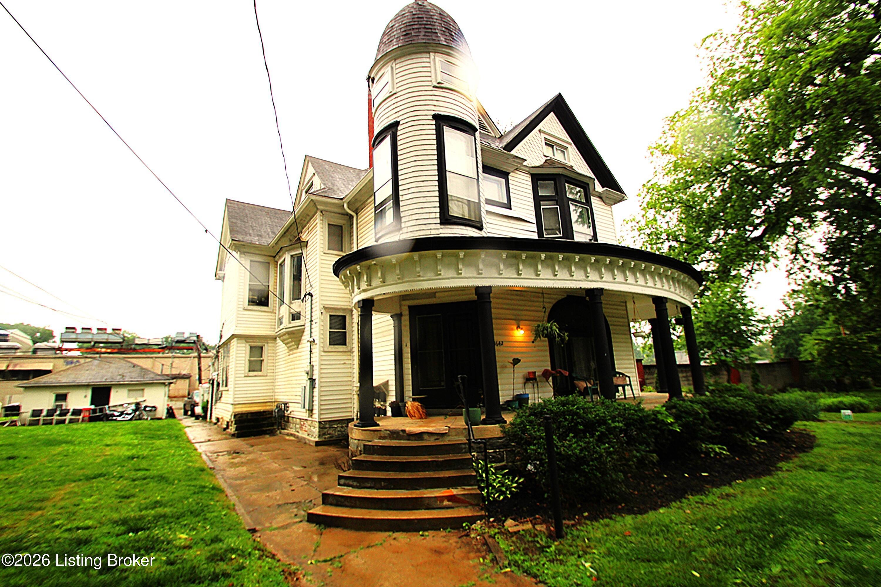 1642 Beechwood Ave