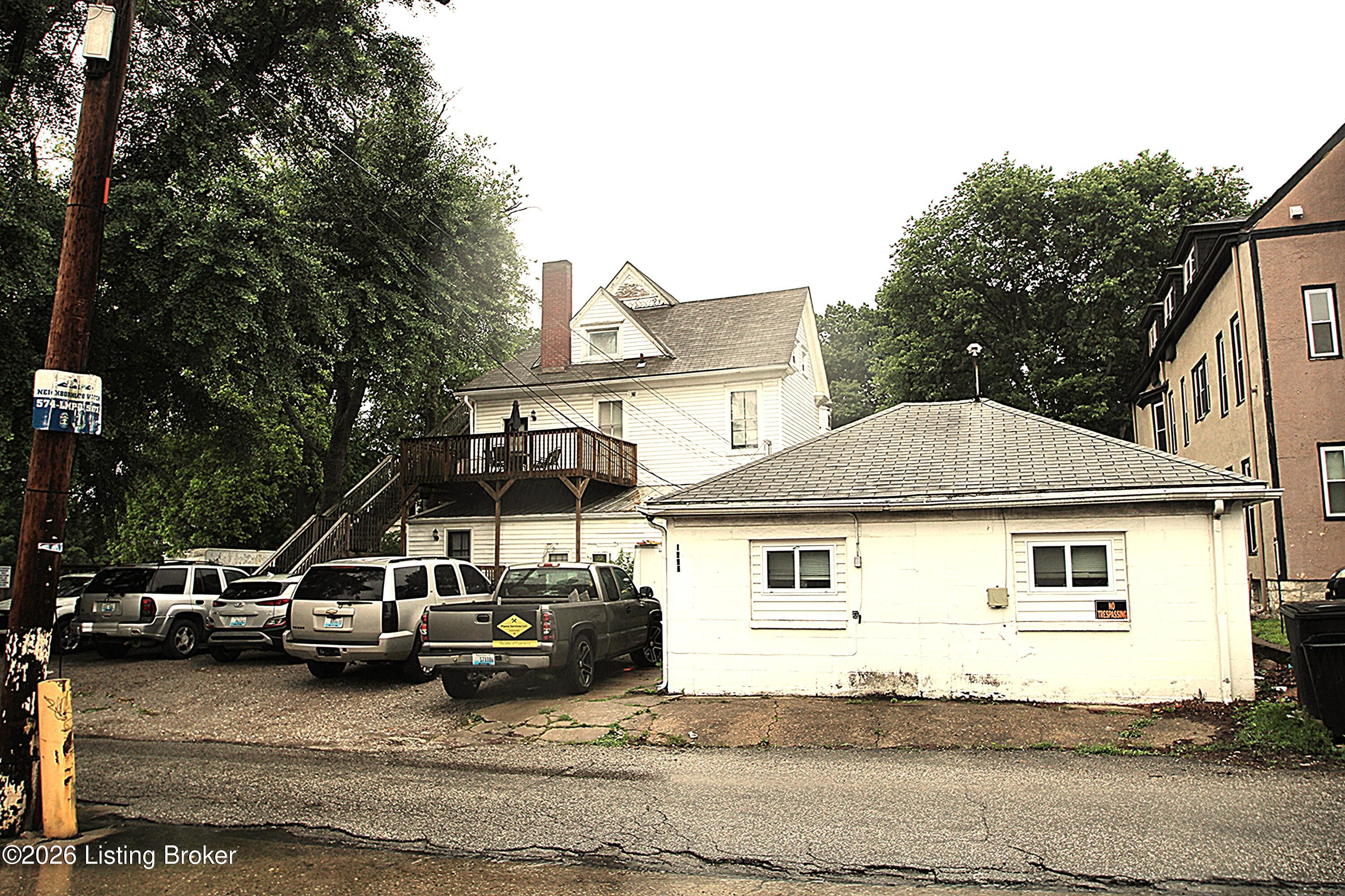 1642 Beechwood Ave Property Photo 5