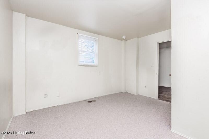 3722 Vermont Ave Property Photo 6