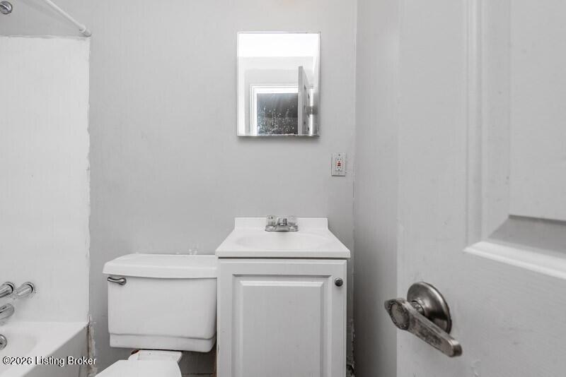 3722 Vermont Ave Property Photo 7
