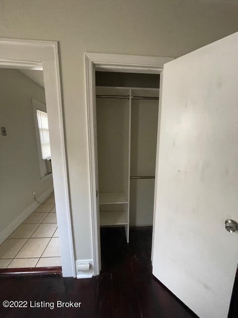 2138 Crittenden Dr Property Photo 4