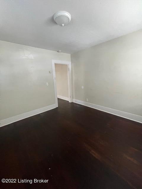 2138 Crittenden Dr Property Photo 15
