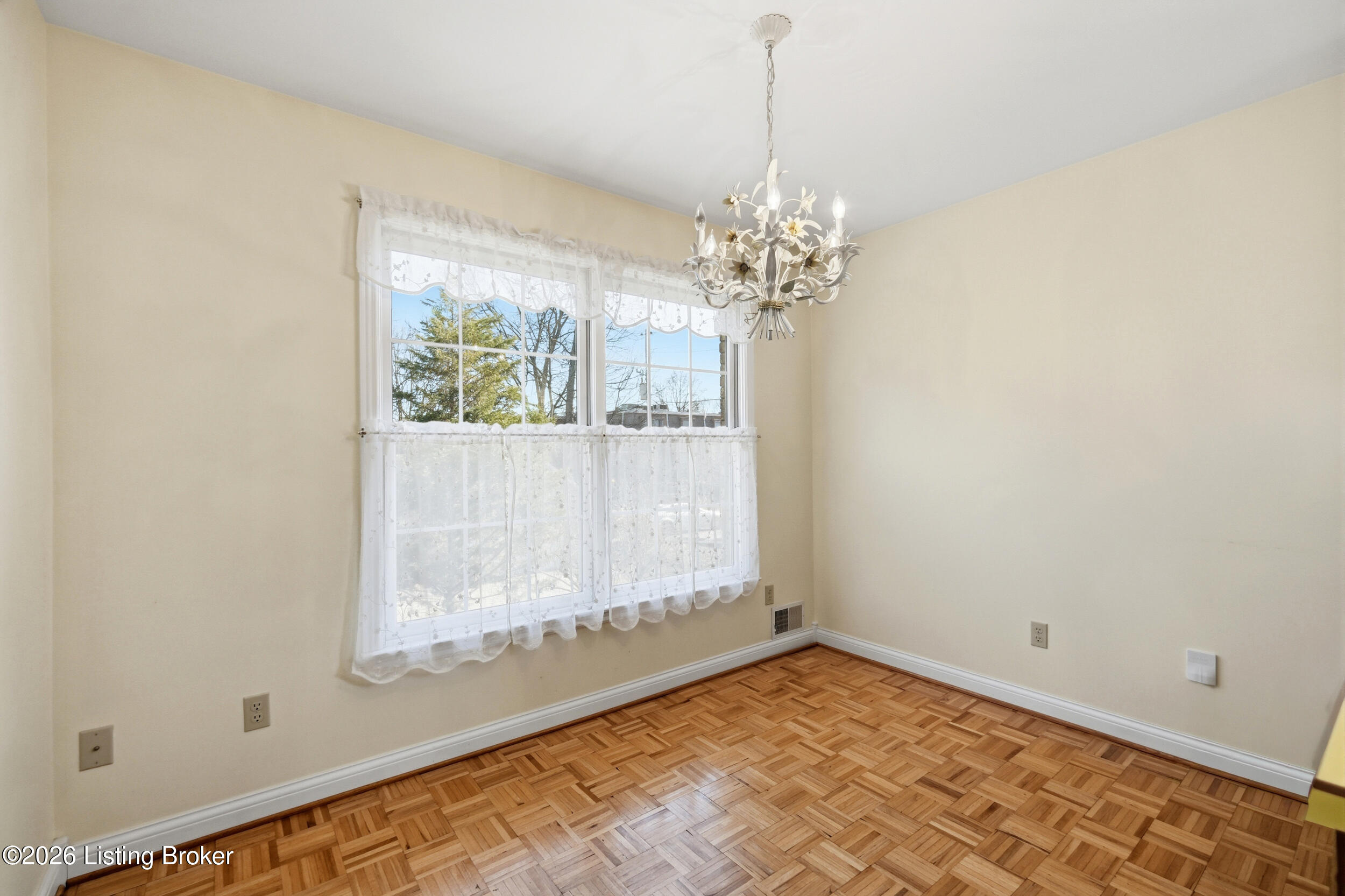 3074 University Rd Property Photo 18