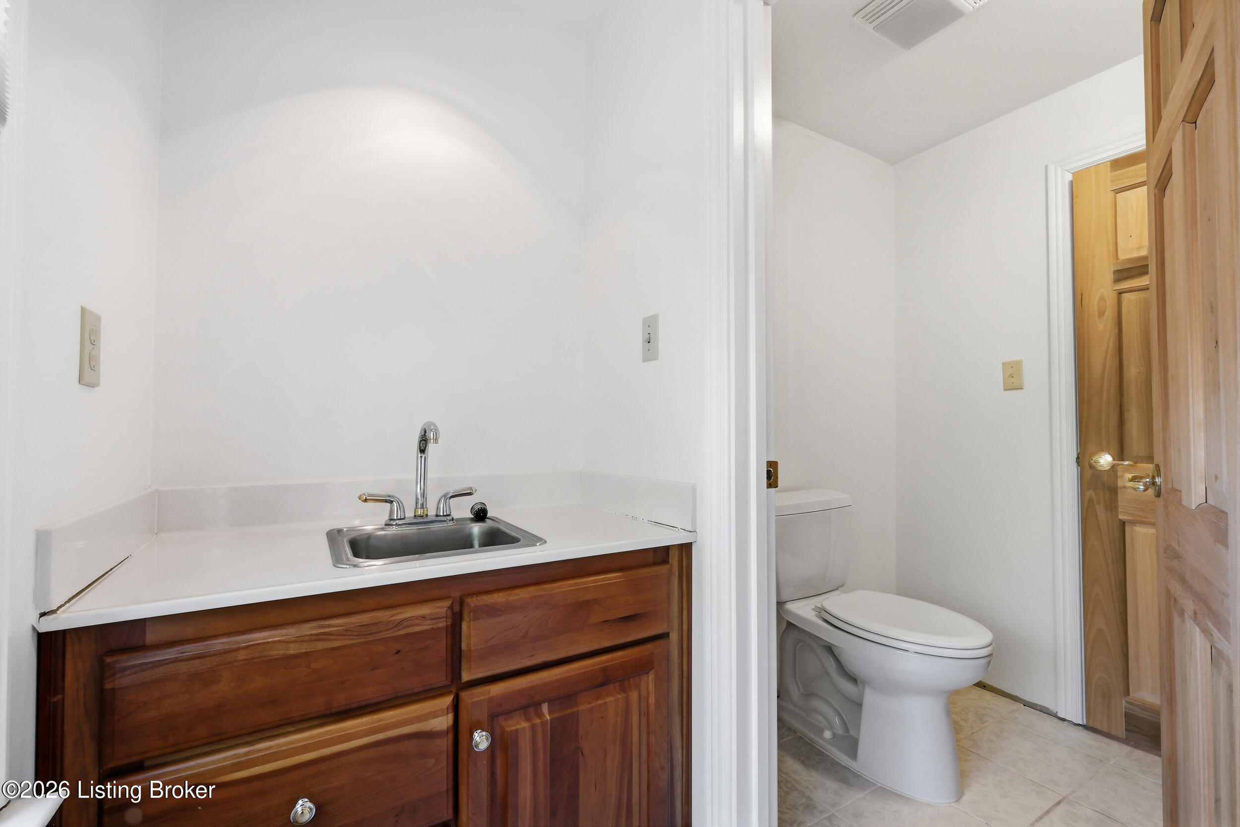 3074 University Rd Property Photo 41