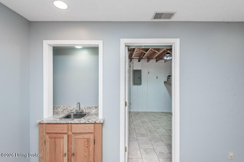 10305 Old Altar Ct Property Photo 17