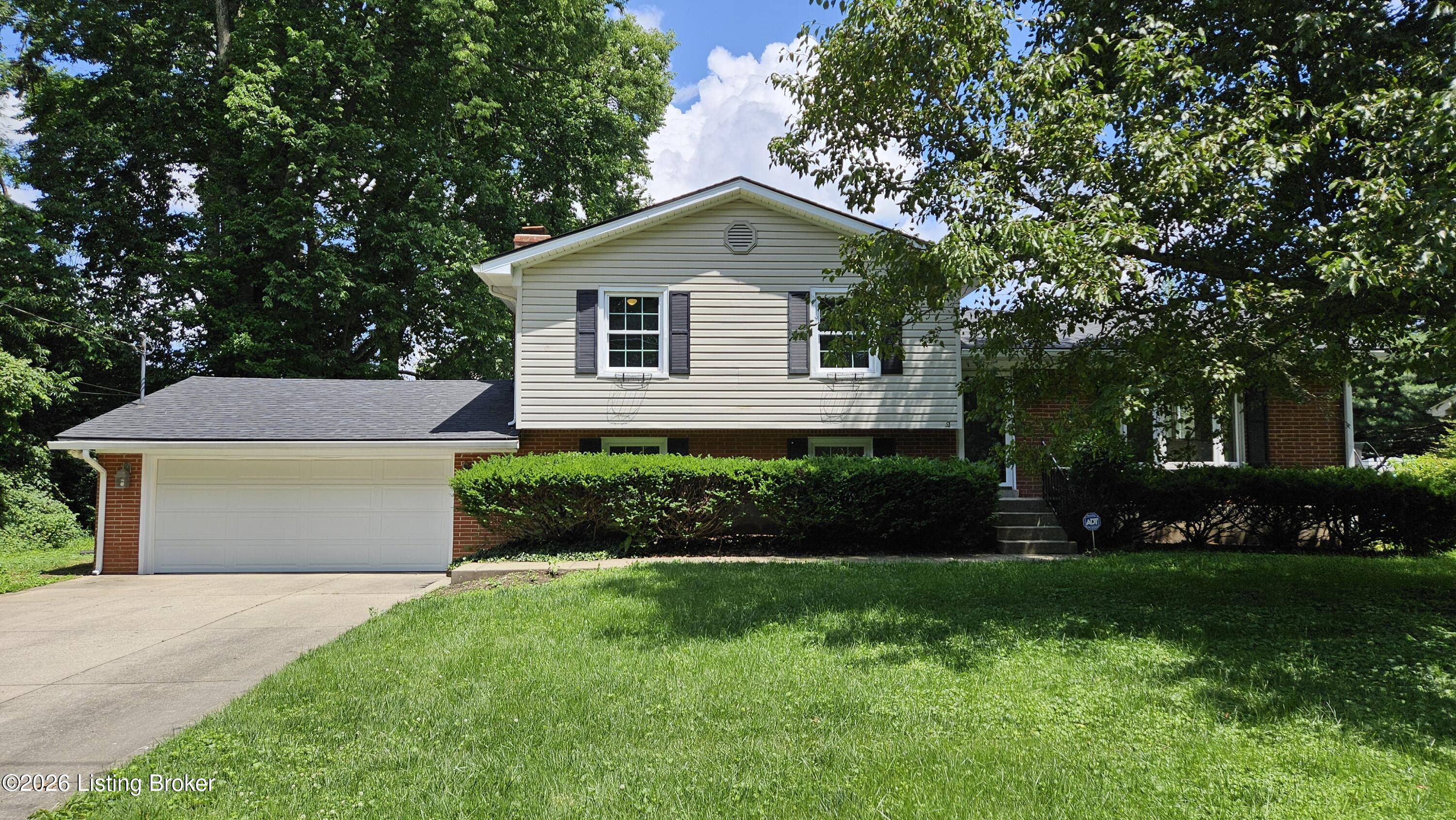 4117 Nachand Ln Property Photo 4
