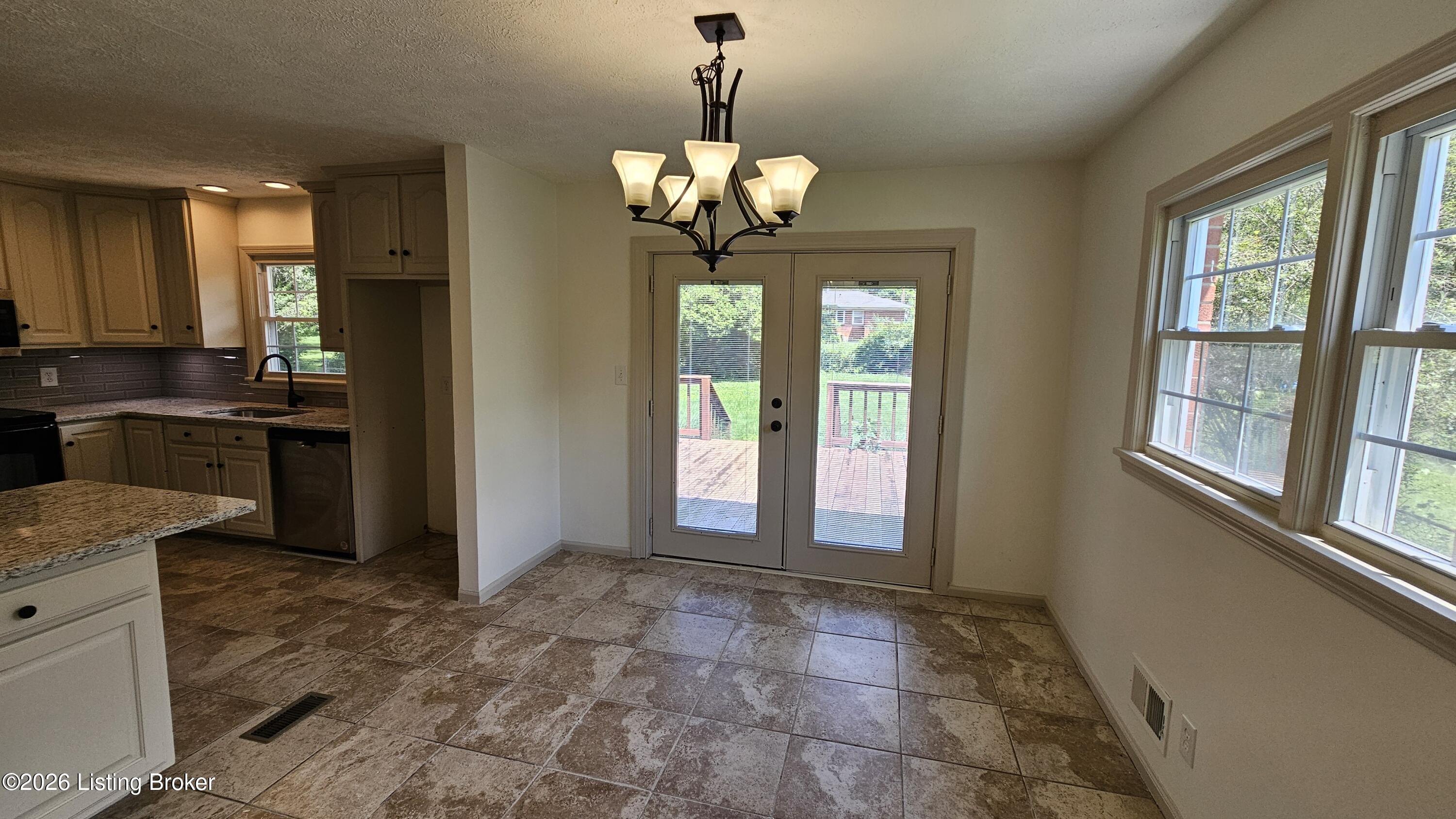 4117 Nachand Ln Property Photo 13