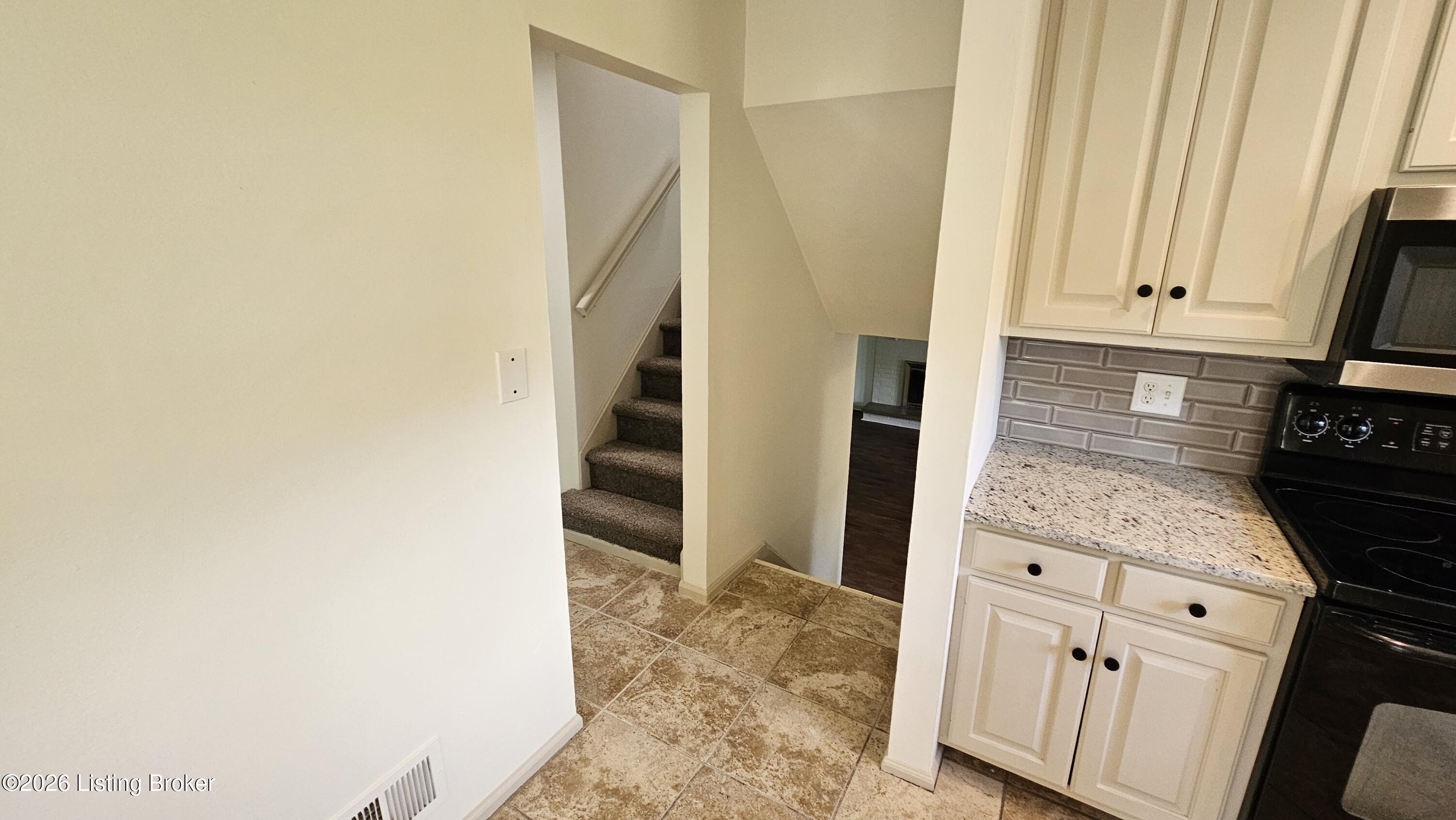 4117 Nachand Ln Property Photo 25
