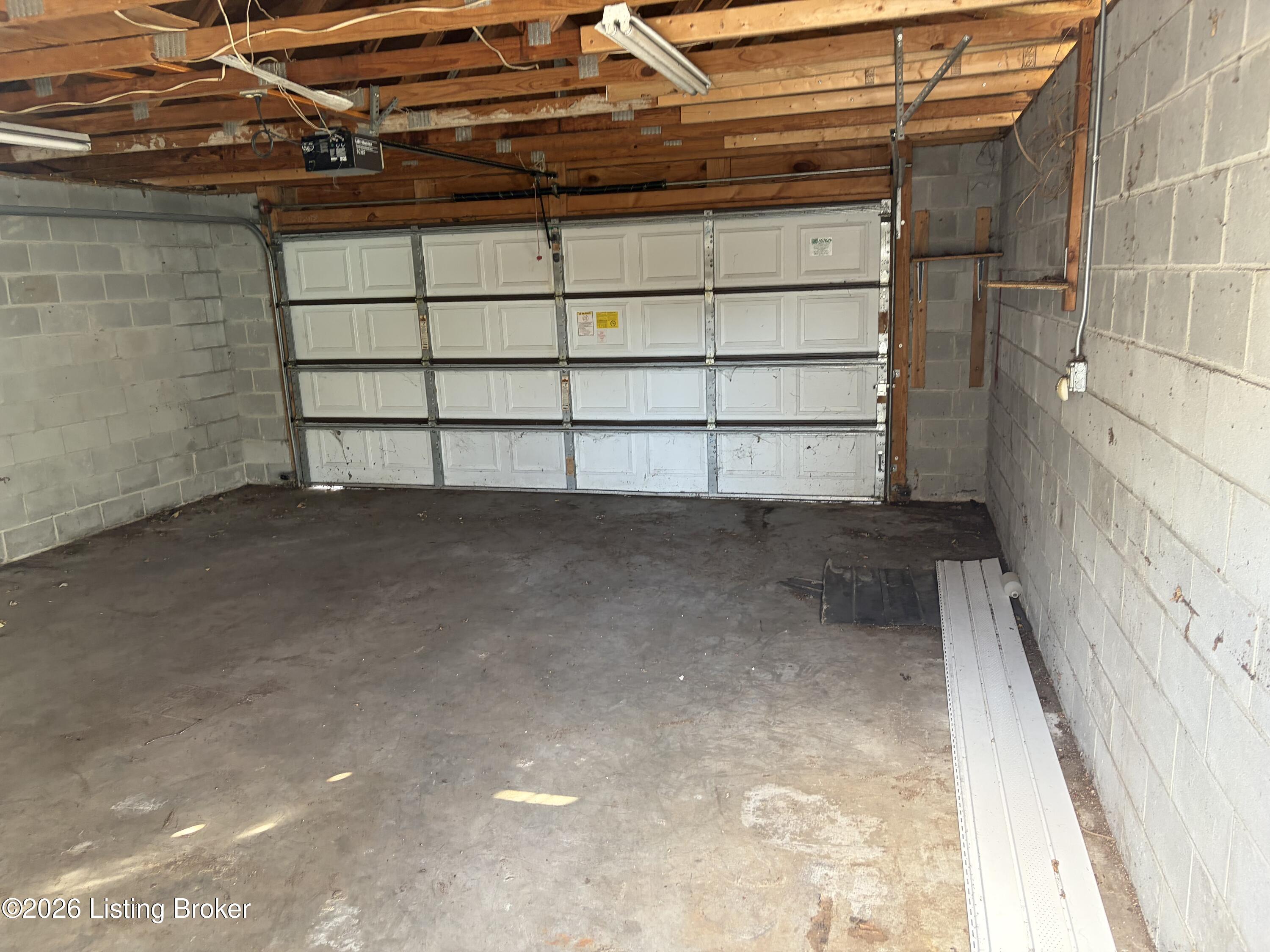 2017 Woodland Ave Property Photo 11