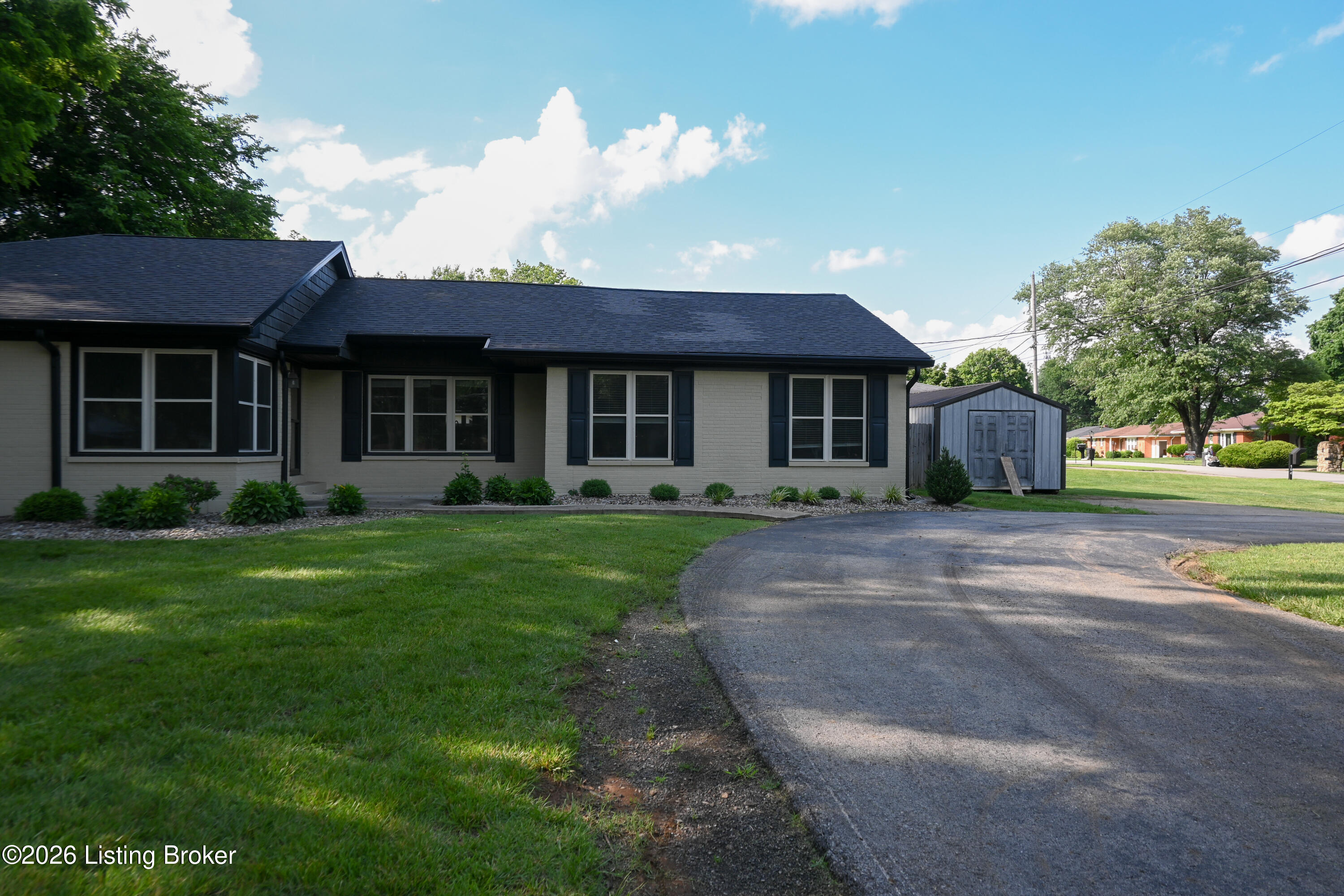 102 Madison Ave Property Photo 2
