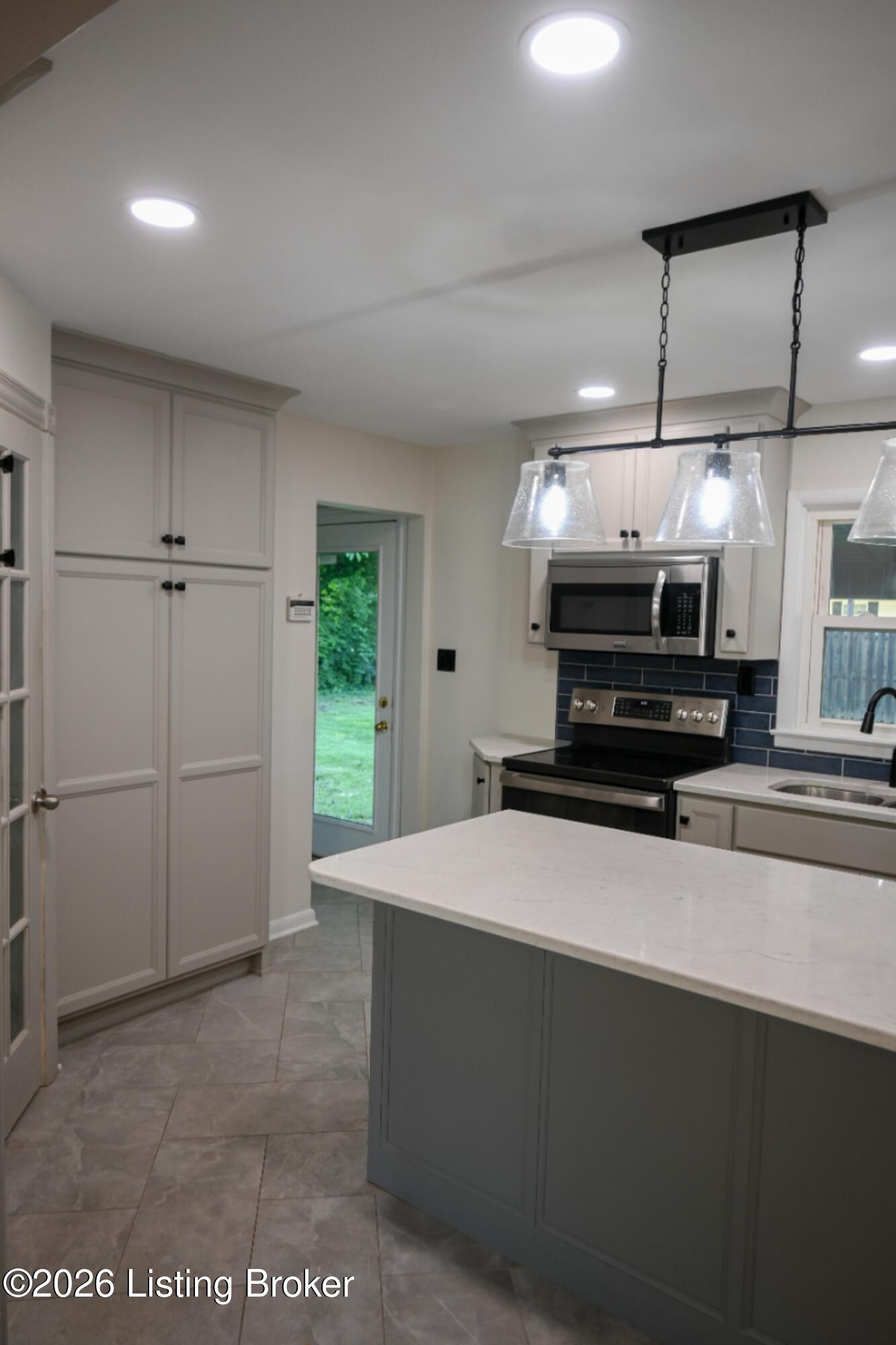 102 Madison Ave Property Photo 17
