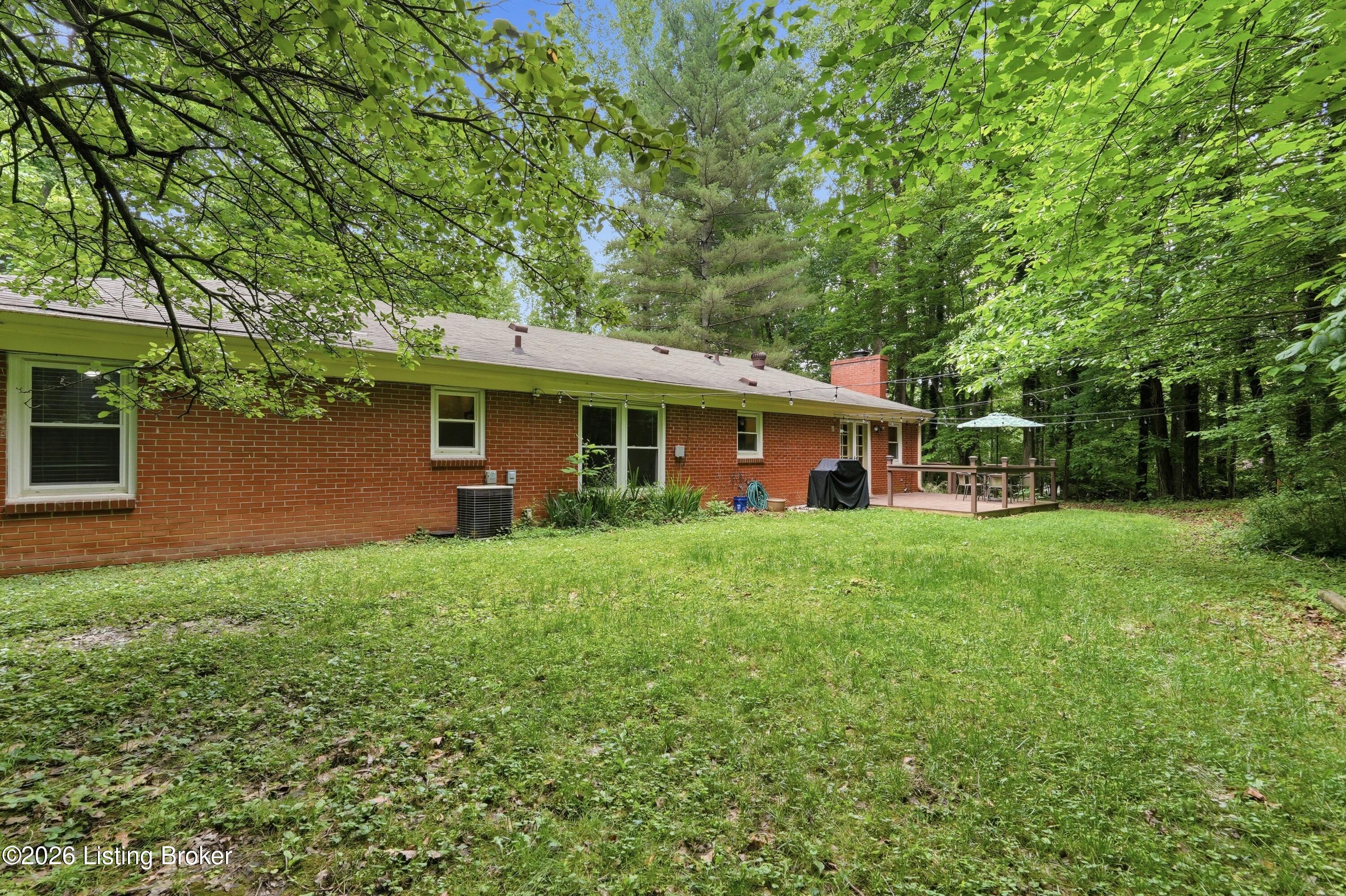 8000 Manslick Rd Property Photo 9