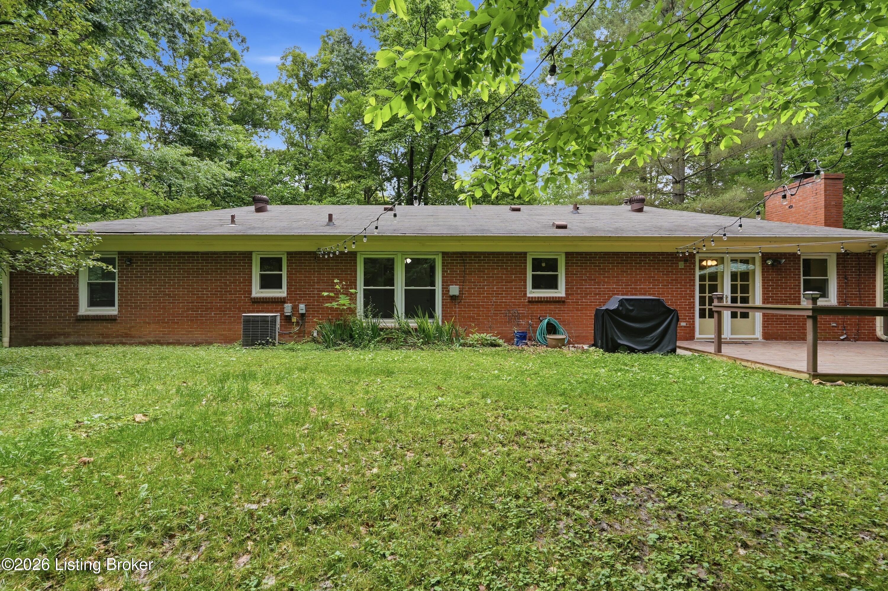 8000 Manslick Rd Property Photo 10
