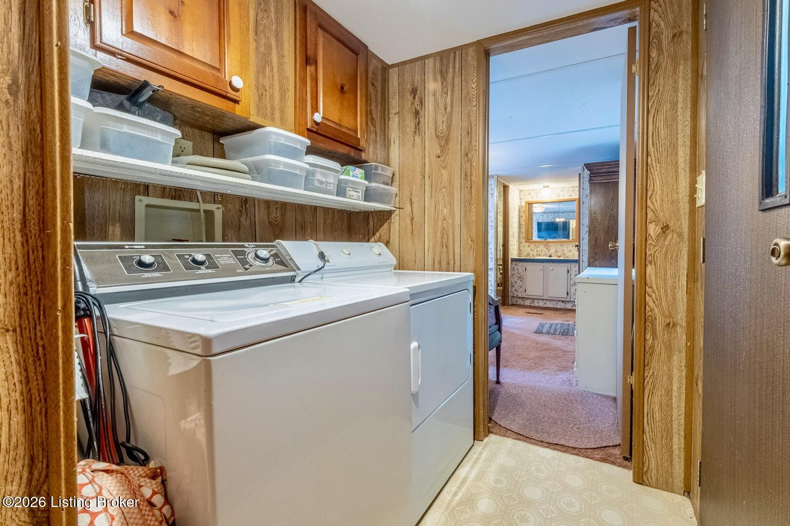 877 Twin Cove Rd Property Photo 12