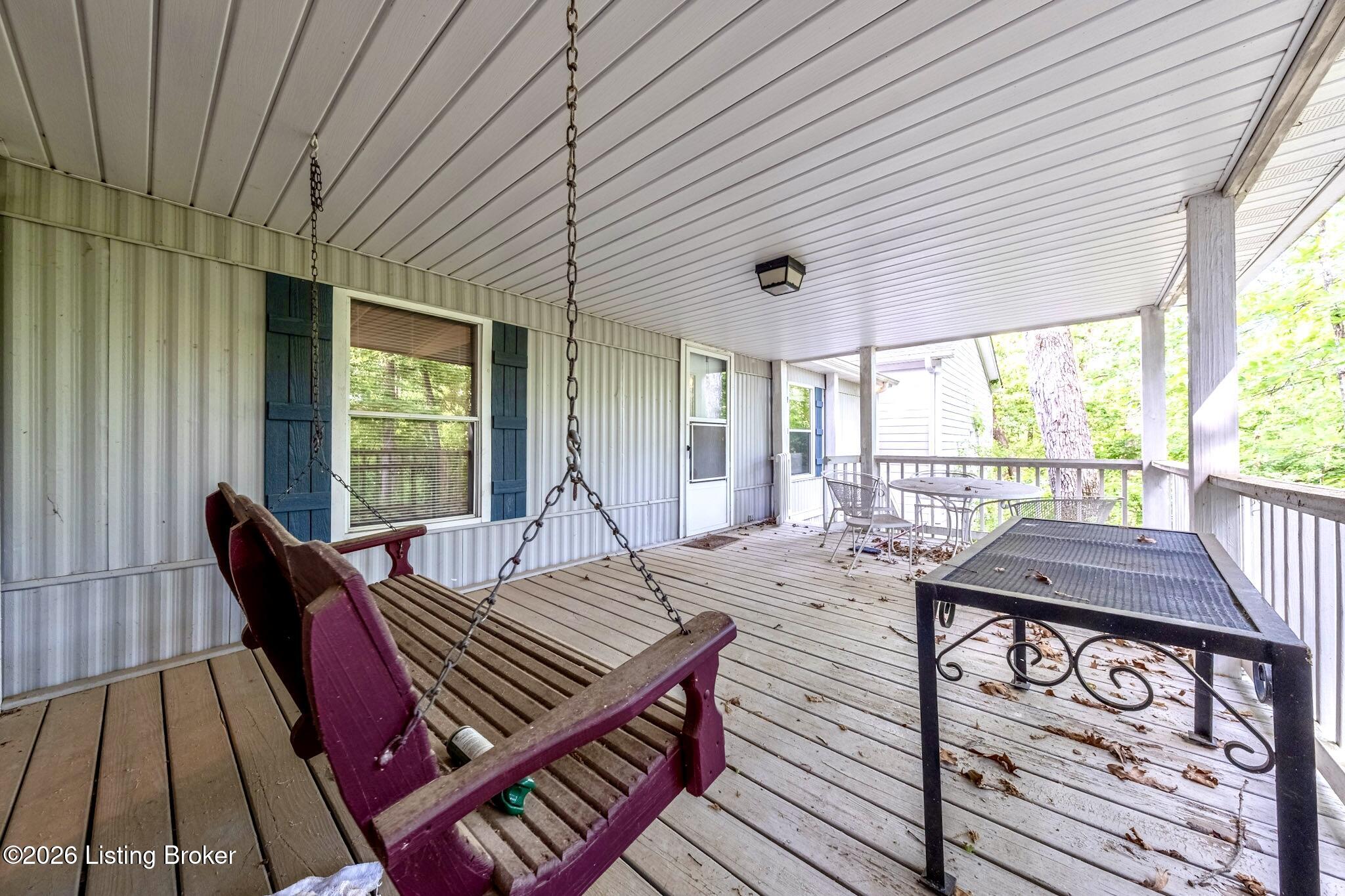 877 Twin Cove Rd Property Photo 31