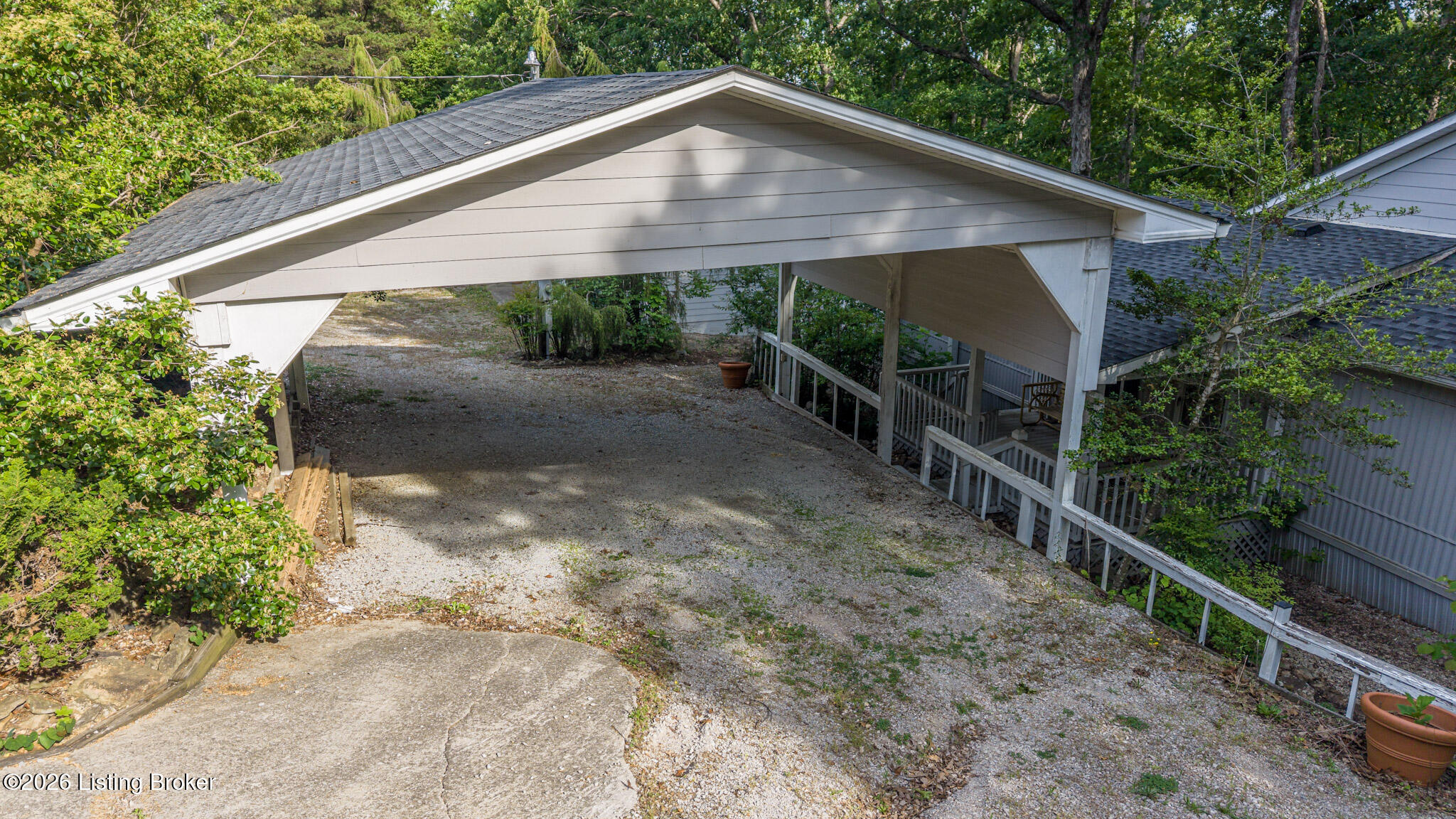 877 Twin Cove Rd Property Photo 38
