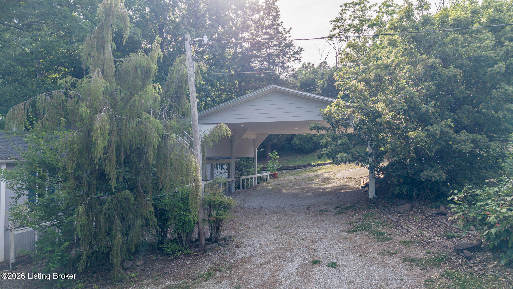 877 Twin Cove Rd Property Photo 39