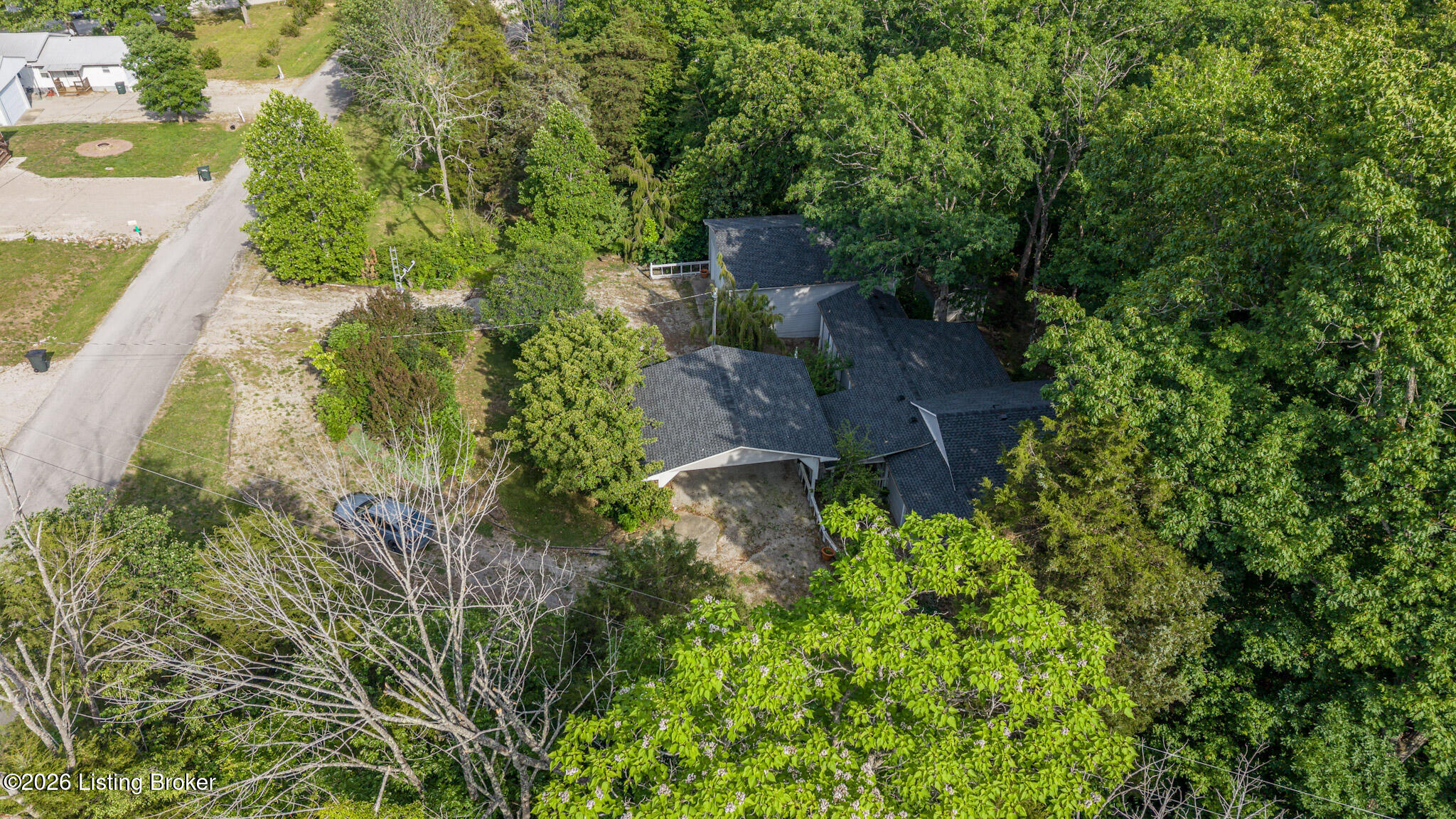 877 Twin Cove Rd Property Photo 44
