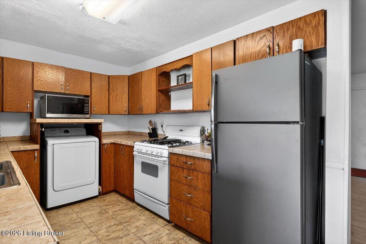 5412 Fruitwood Dr Property Photo 6