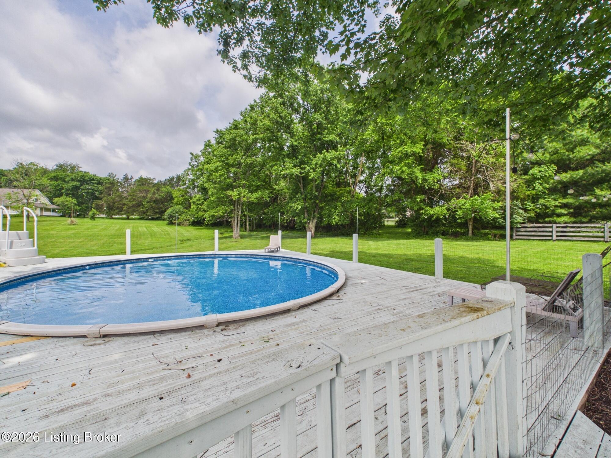 2115 Fox Trail Dr Property Photo 35