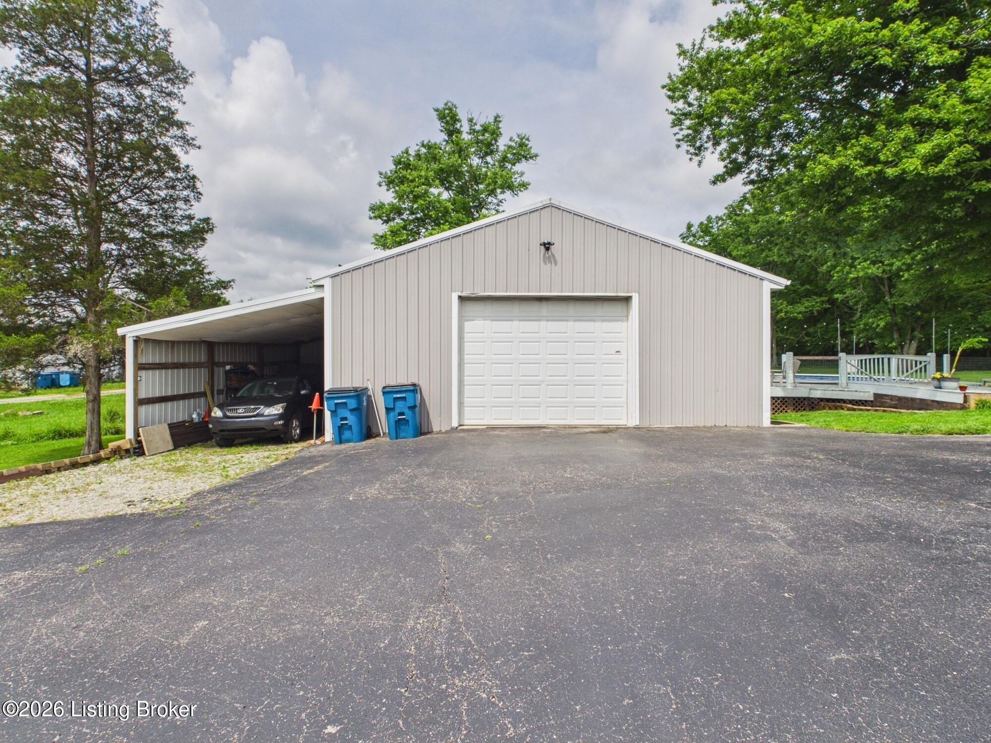 2115 Fox Trail Dr Property Photo 45