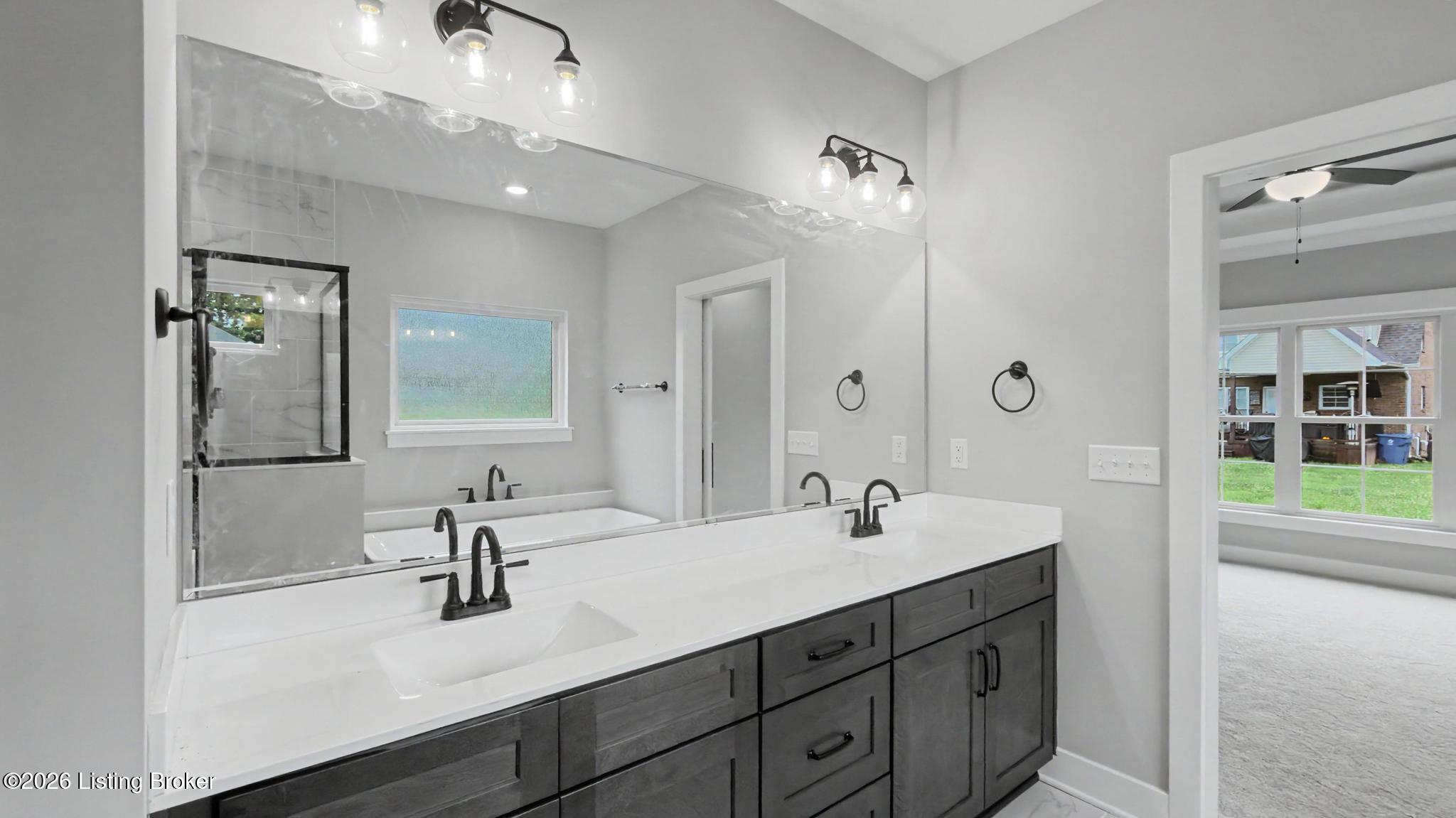 7902 Wagon Trail Ct Property Photo 24