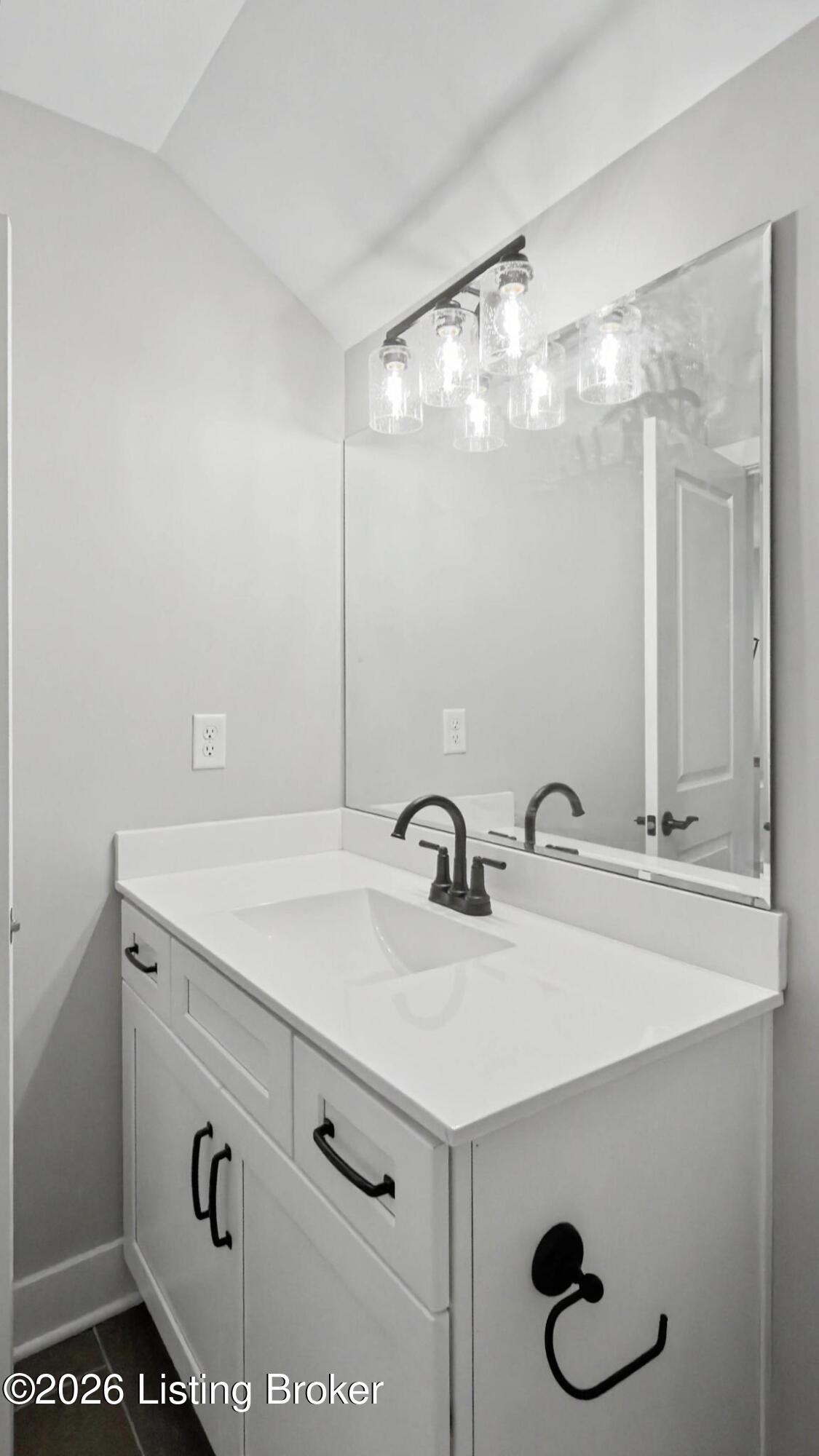 7902 Wagon Trail Ct Property Photo 46