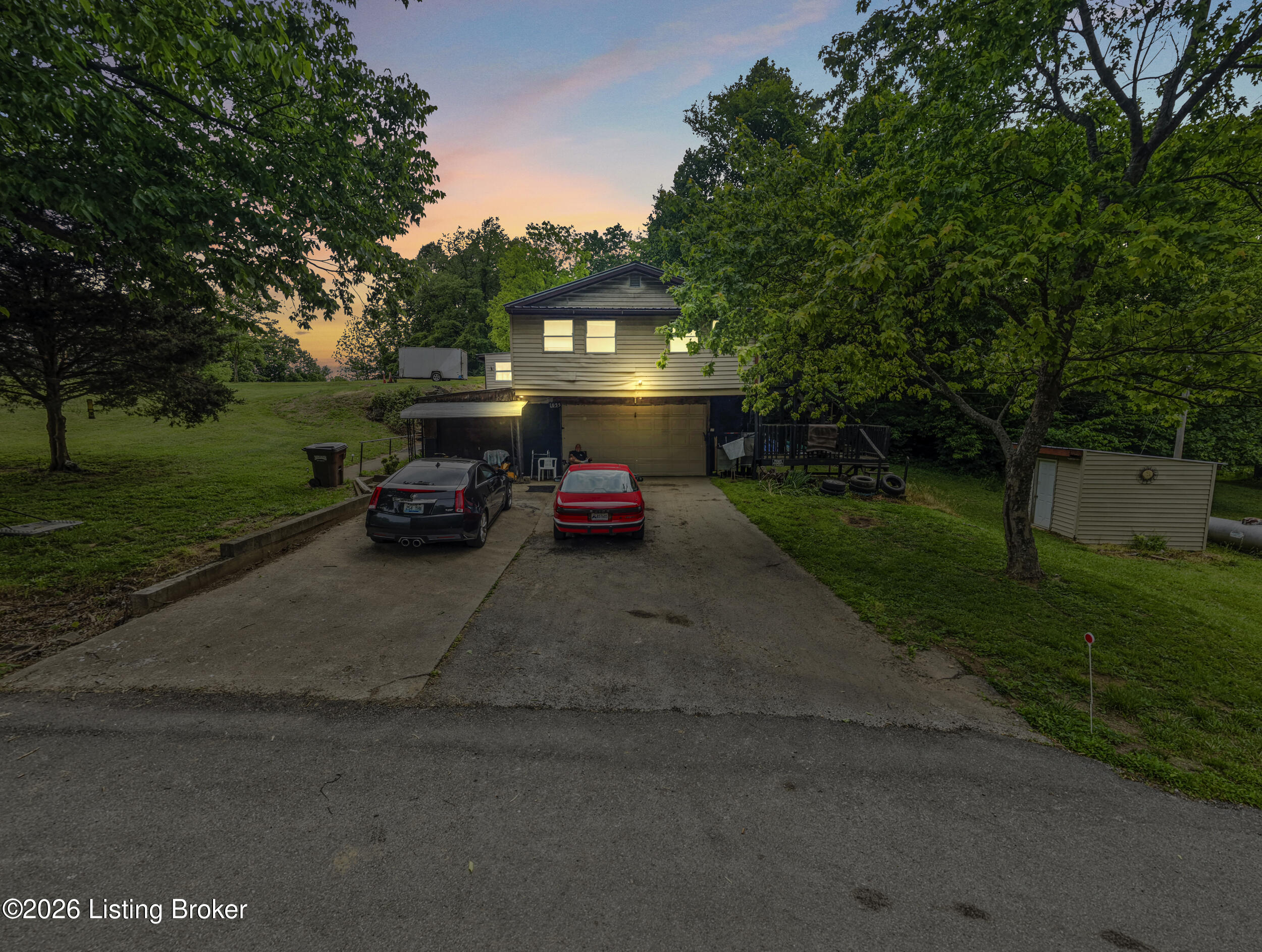 1055 Happy Hollow Rd Property Photo 1