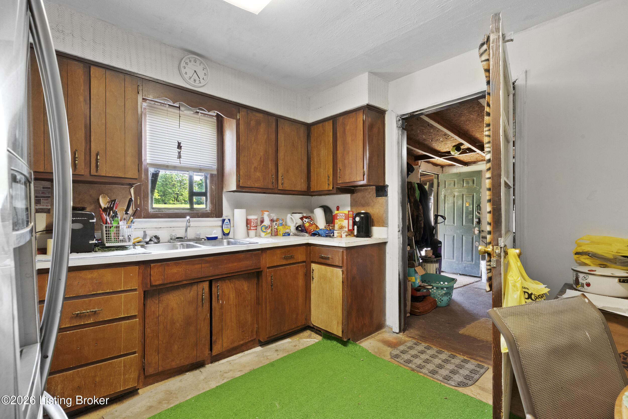 1055 Happy Hollow Rd Property Photo 7