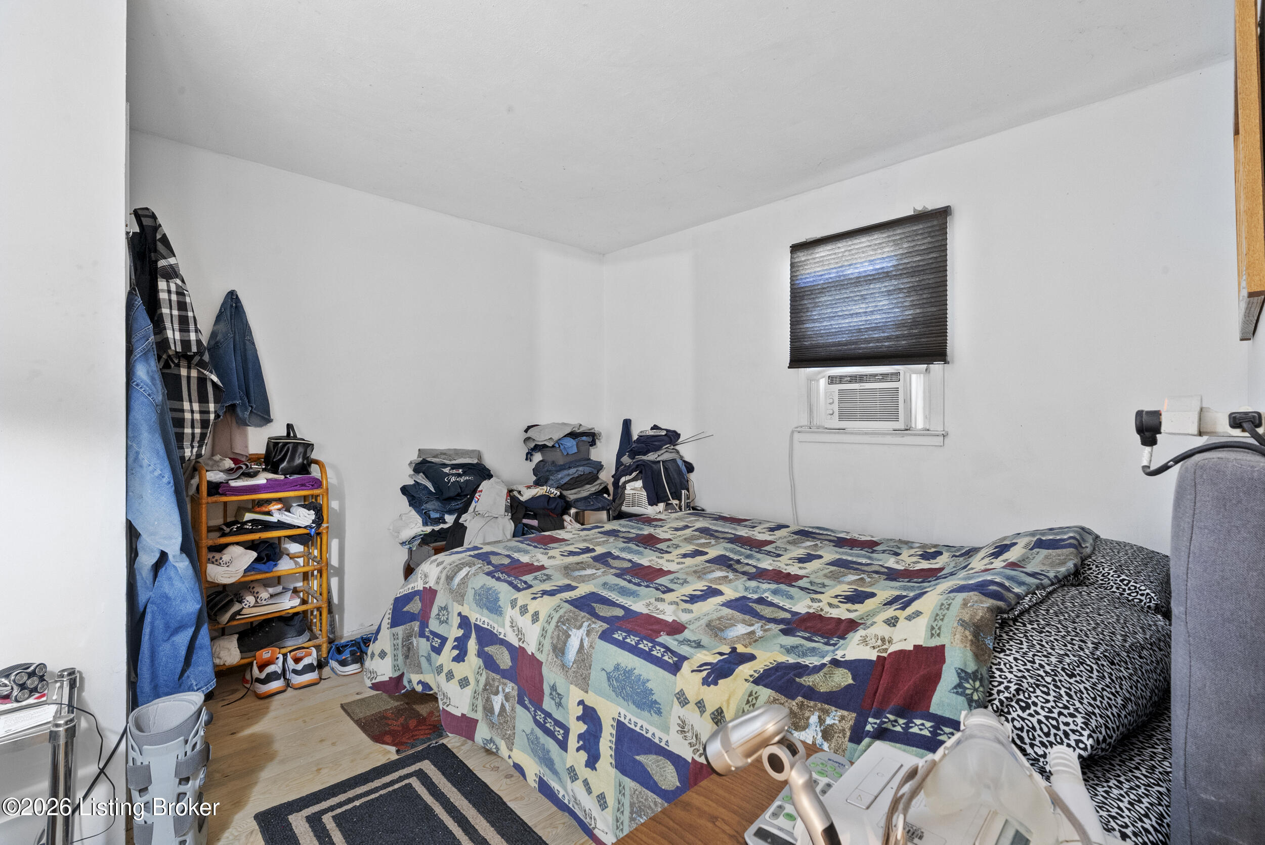 1055 Happy Hollow Rd Property Photo 8