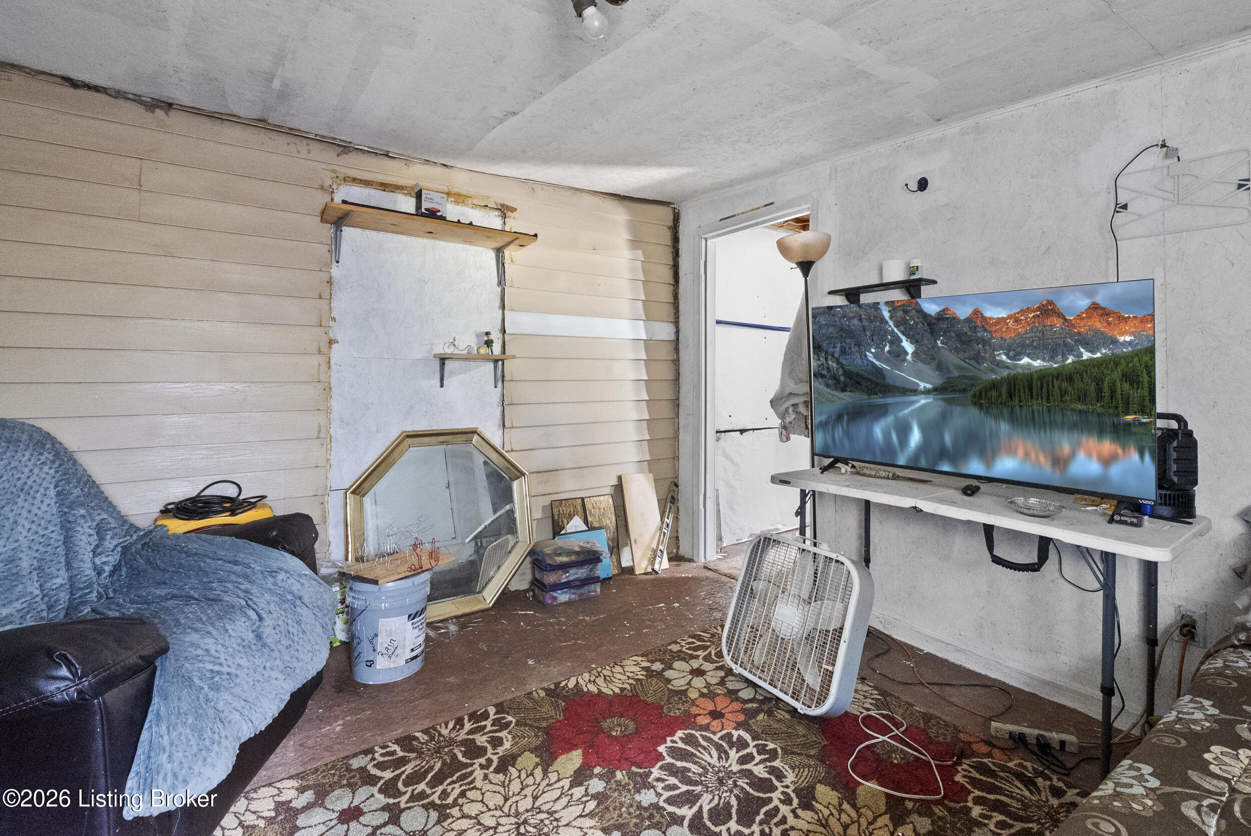 1055 Happy Hollow Rd Property Photo 14