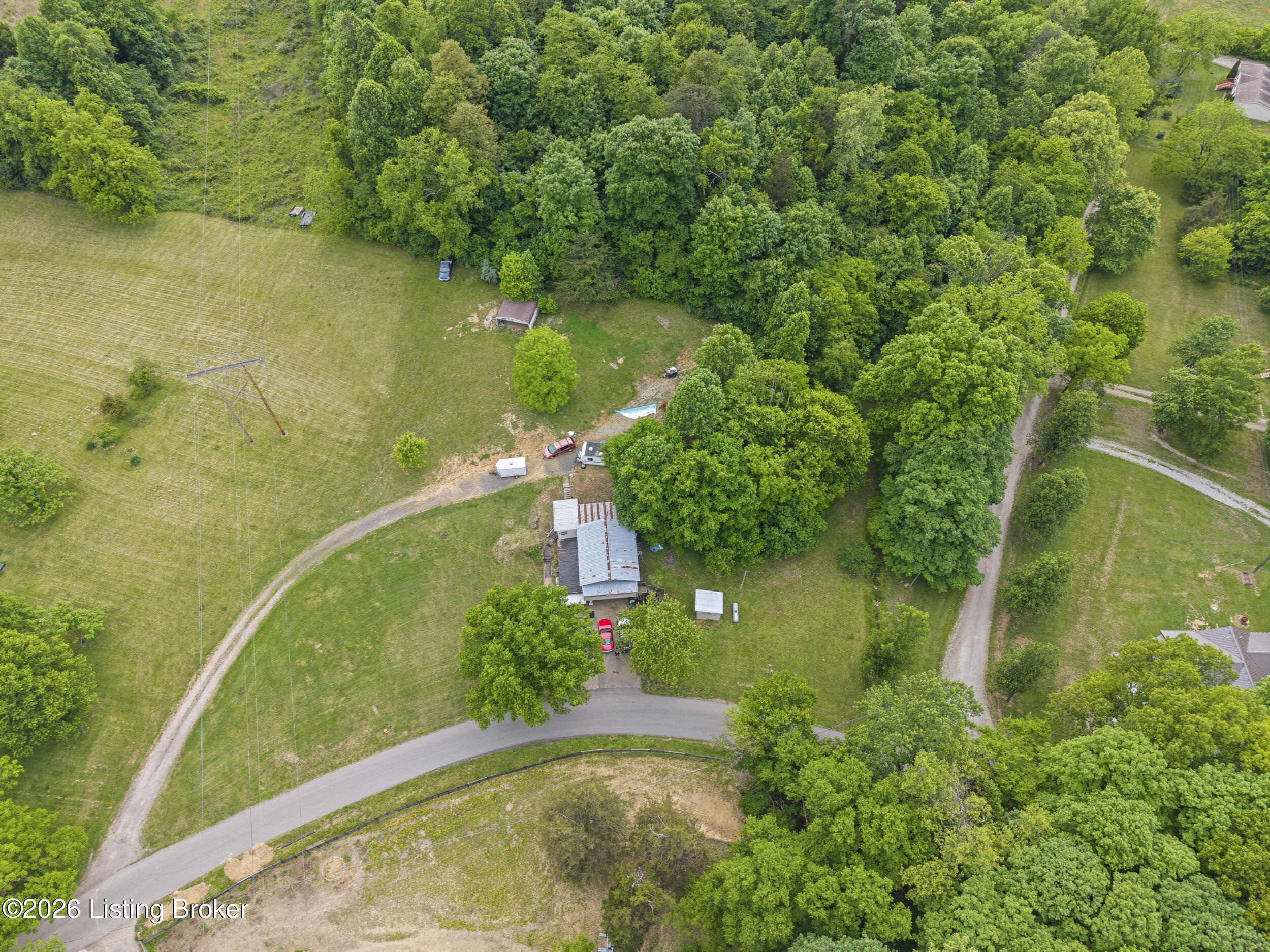 1055 Happy Hollow Rd Property Photo 23