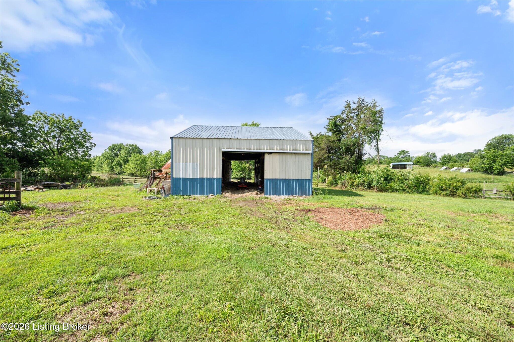 1167 New Cut Rd Property Photo 4